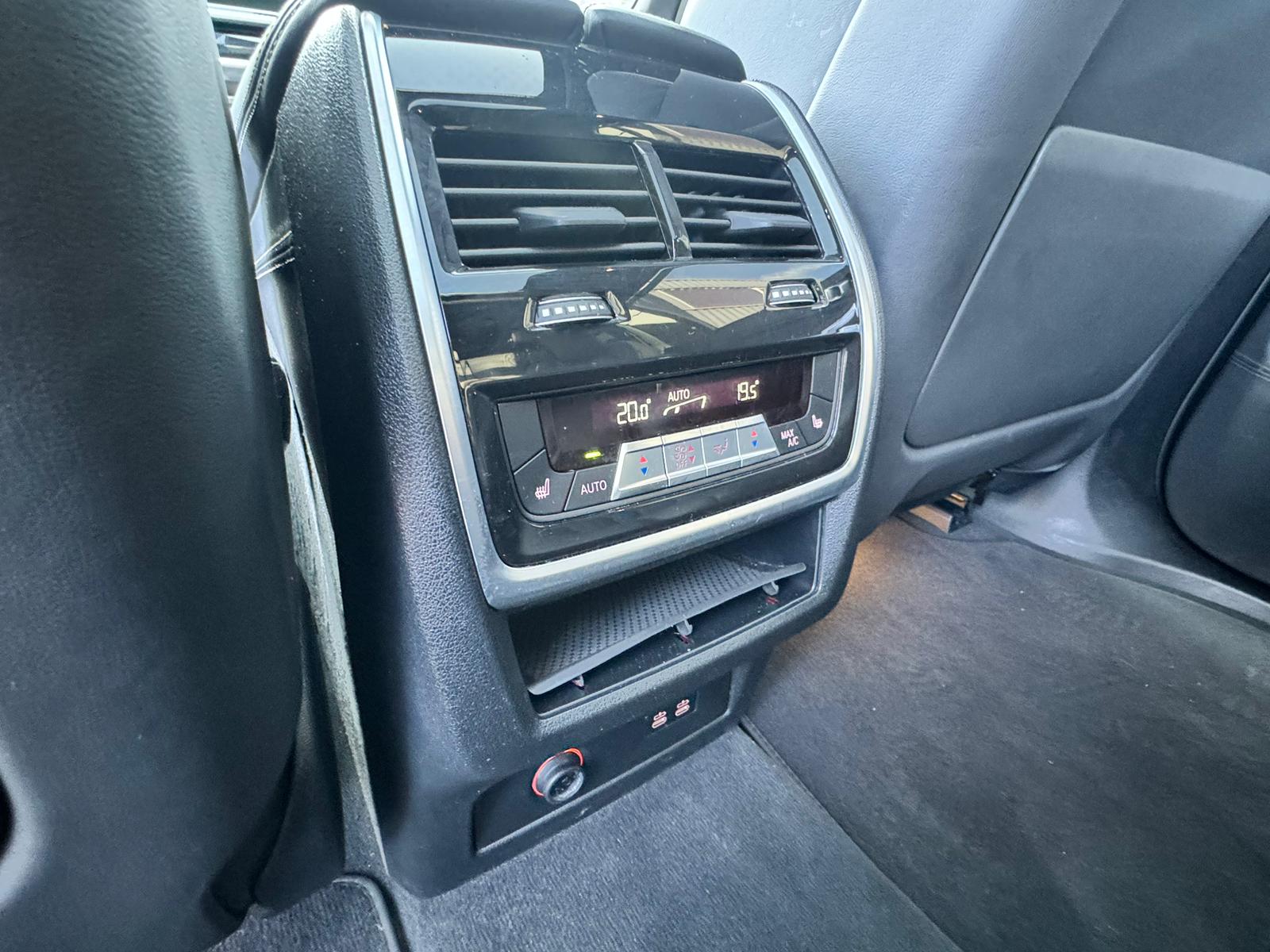 BMW X7 40d xDrive SAG *CH-FAHRZEUG*-image-22