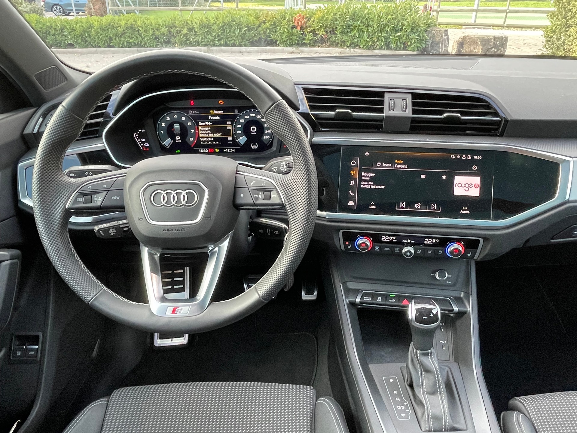 AUDI 45 TFSI e S line S-tronic-image-5