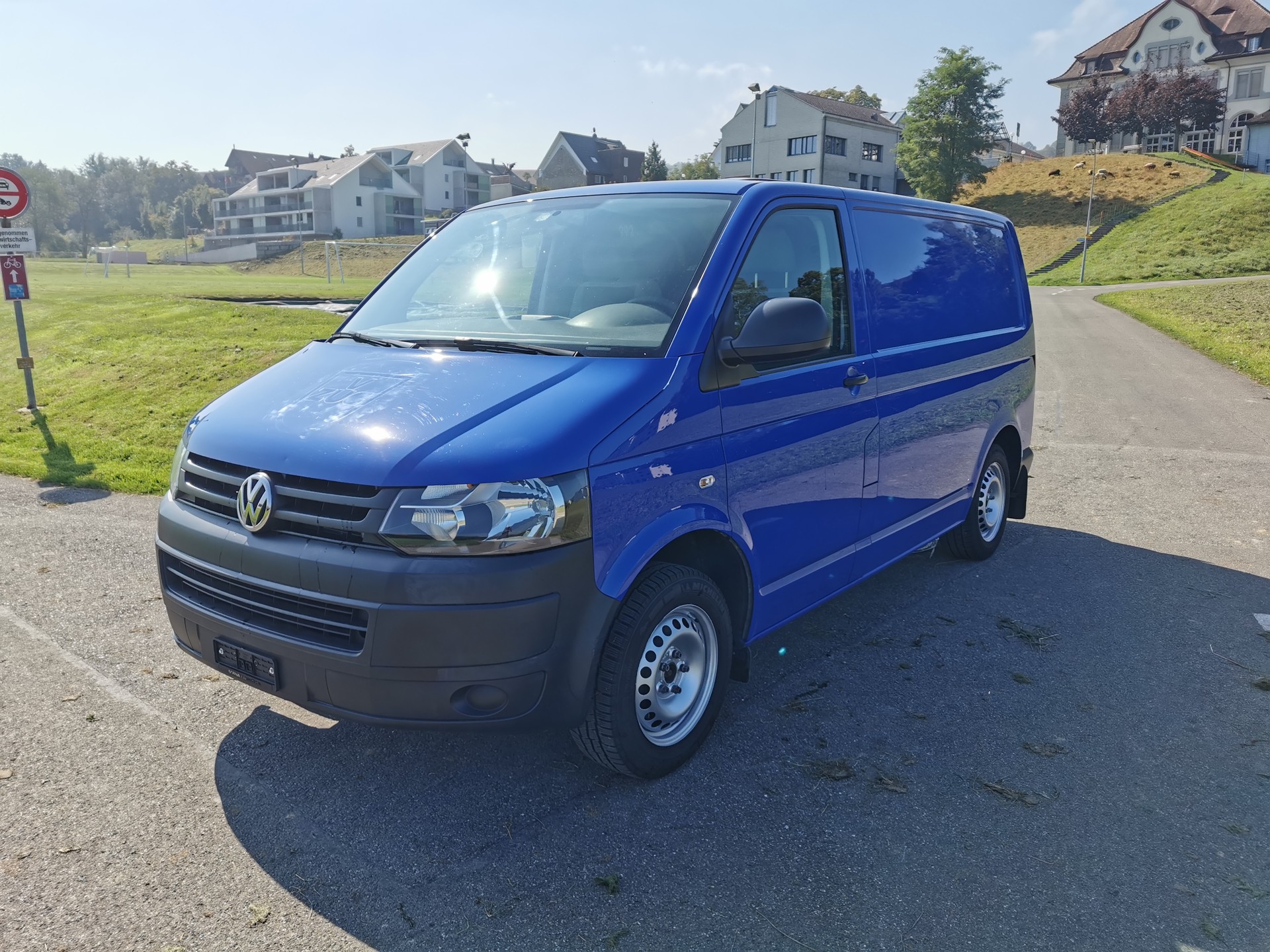 VW T5 2.0 TDI Entry-image-0