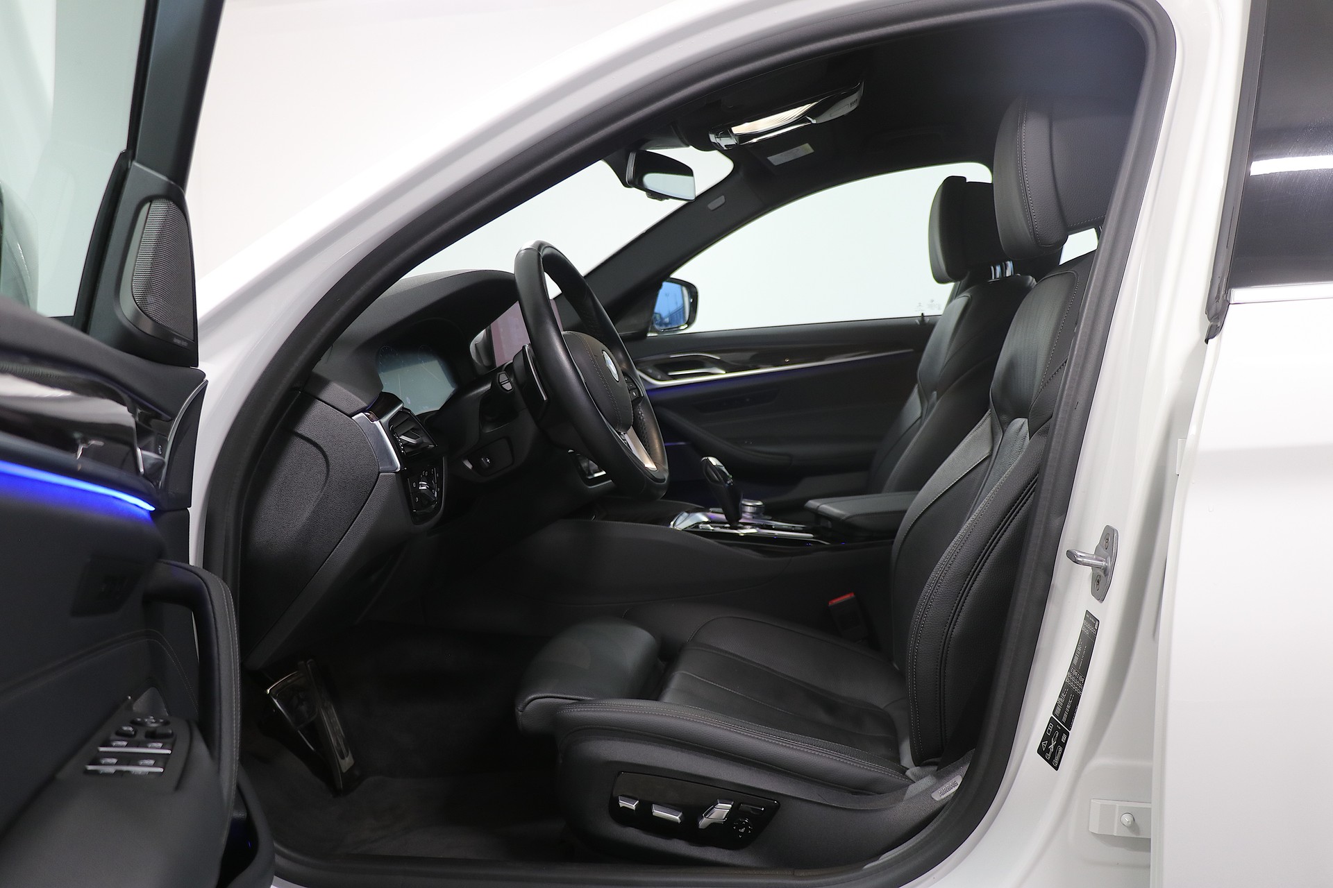 BMW 540d M-Sport xDrive Steptronic-image-5