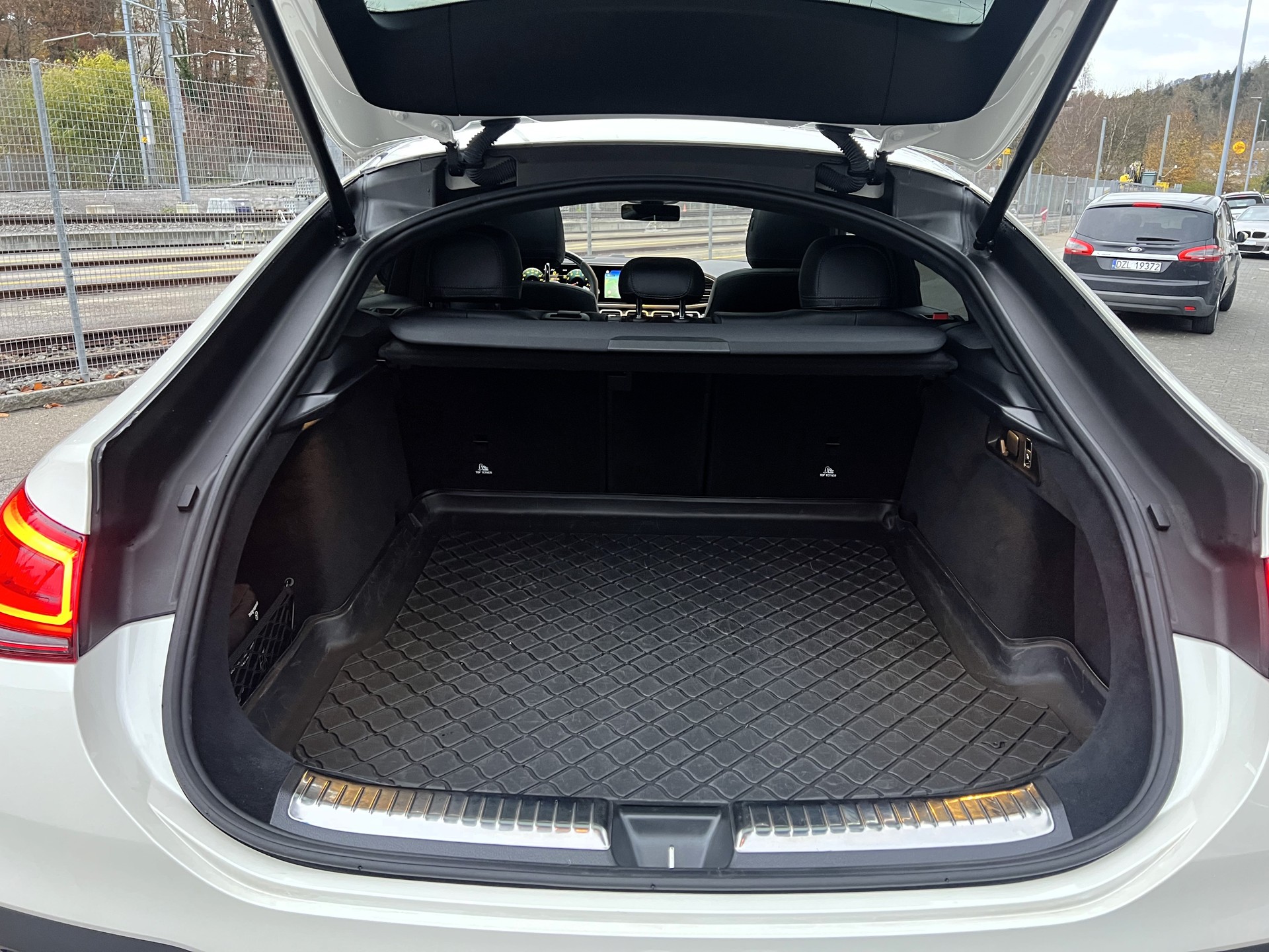 MERCEDES-BENZ GLE Coupé 63 S AMG 4Matic+ Speedshift-image-8