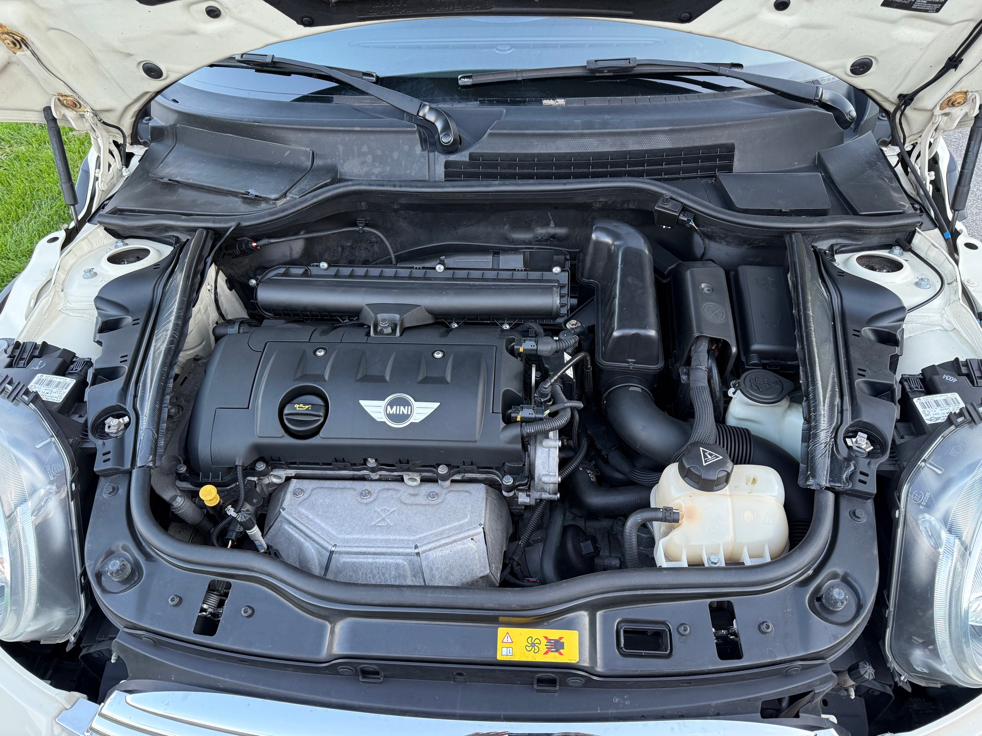 MINI Cooper Cabriolet-image-11