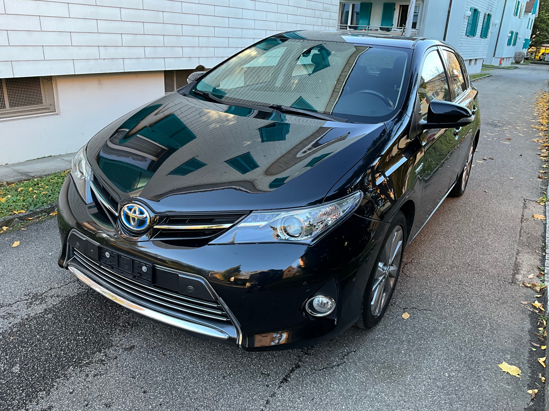 TOYOTA Auris 1.8 16V HSD Linea Sol-image-1