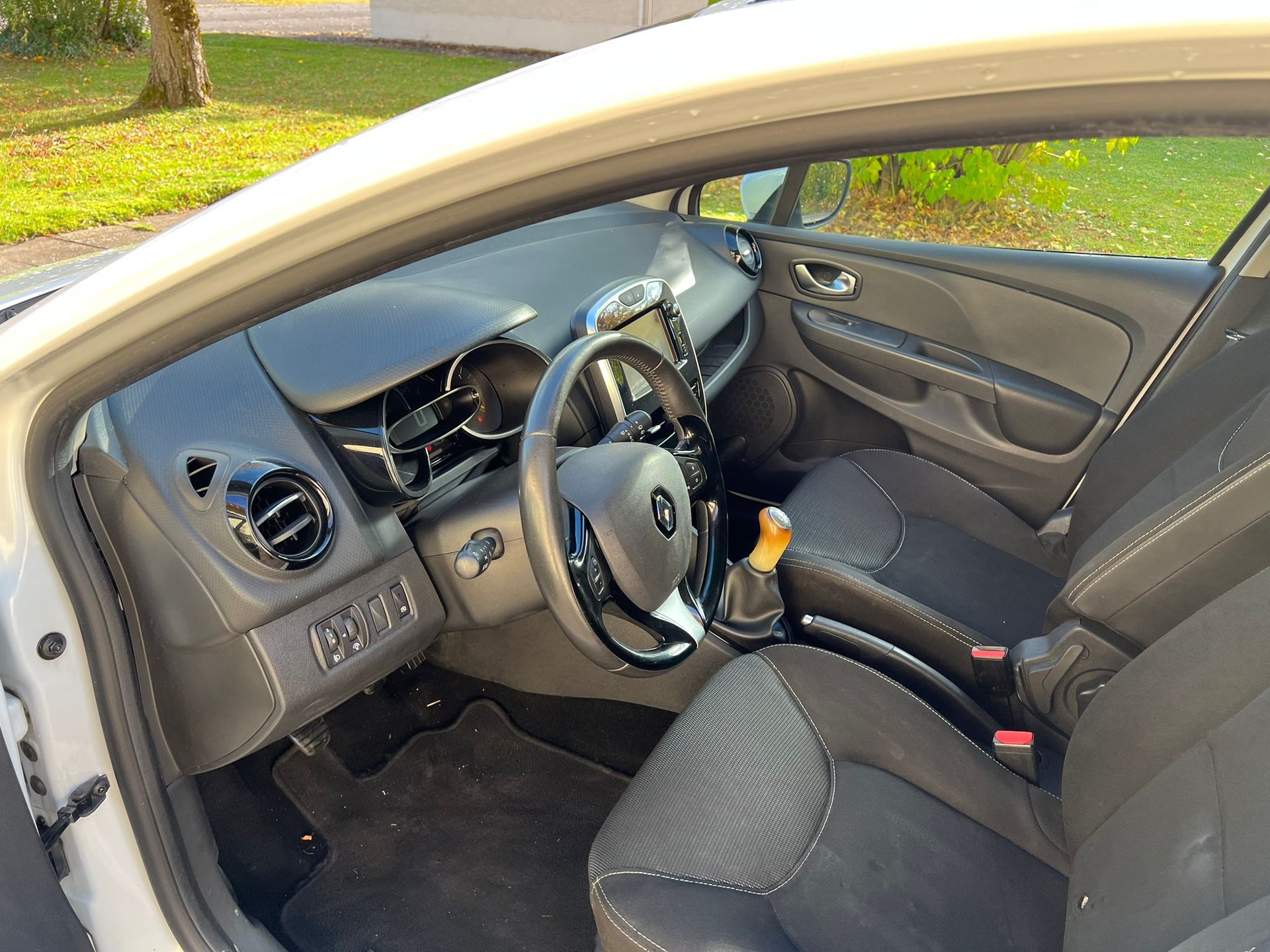 RENAULT Clio 1.5 dCi Expression-image-7