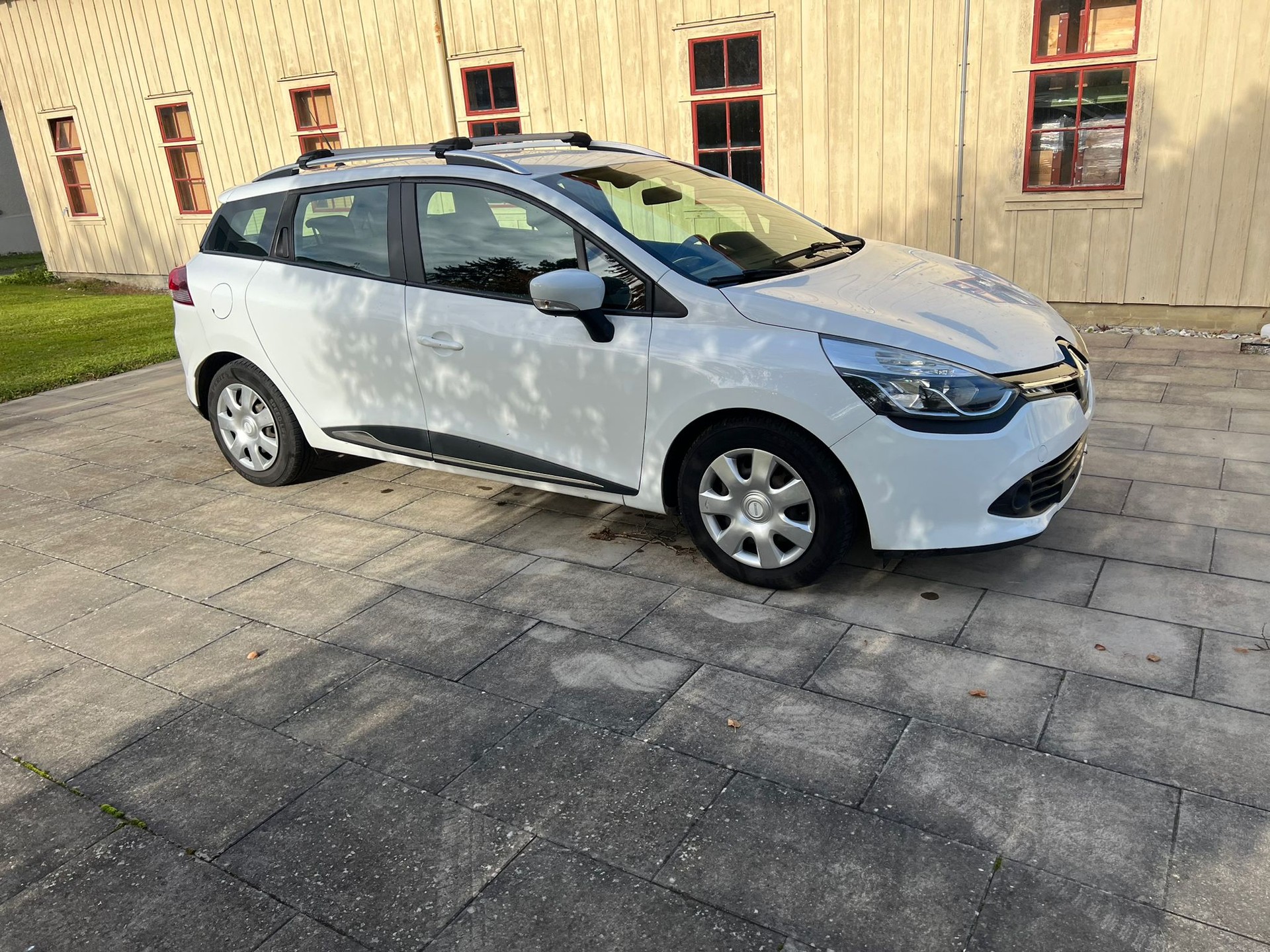 RENAULT Clio 1.5 dCi Expression-image-4