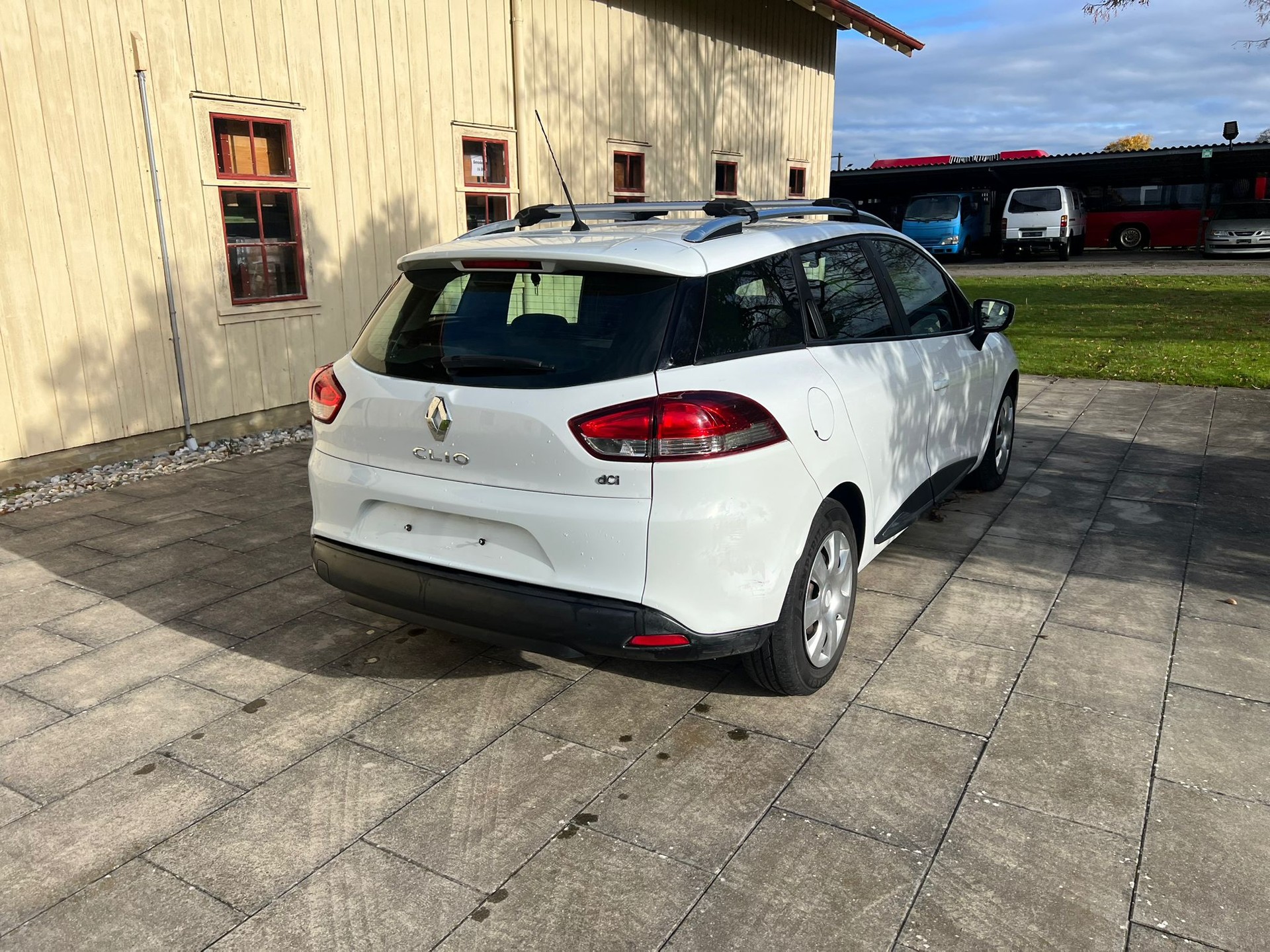 RENAULT Clio 1.5 dCi Expression-image-2