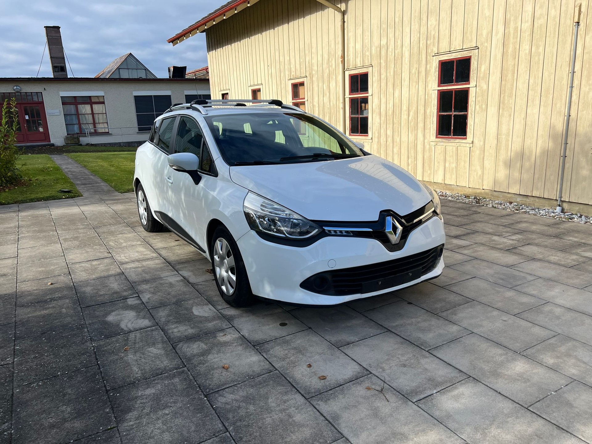 RENAULT Clio 1.5 dCi Expression-image-1