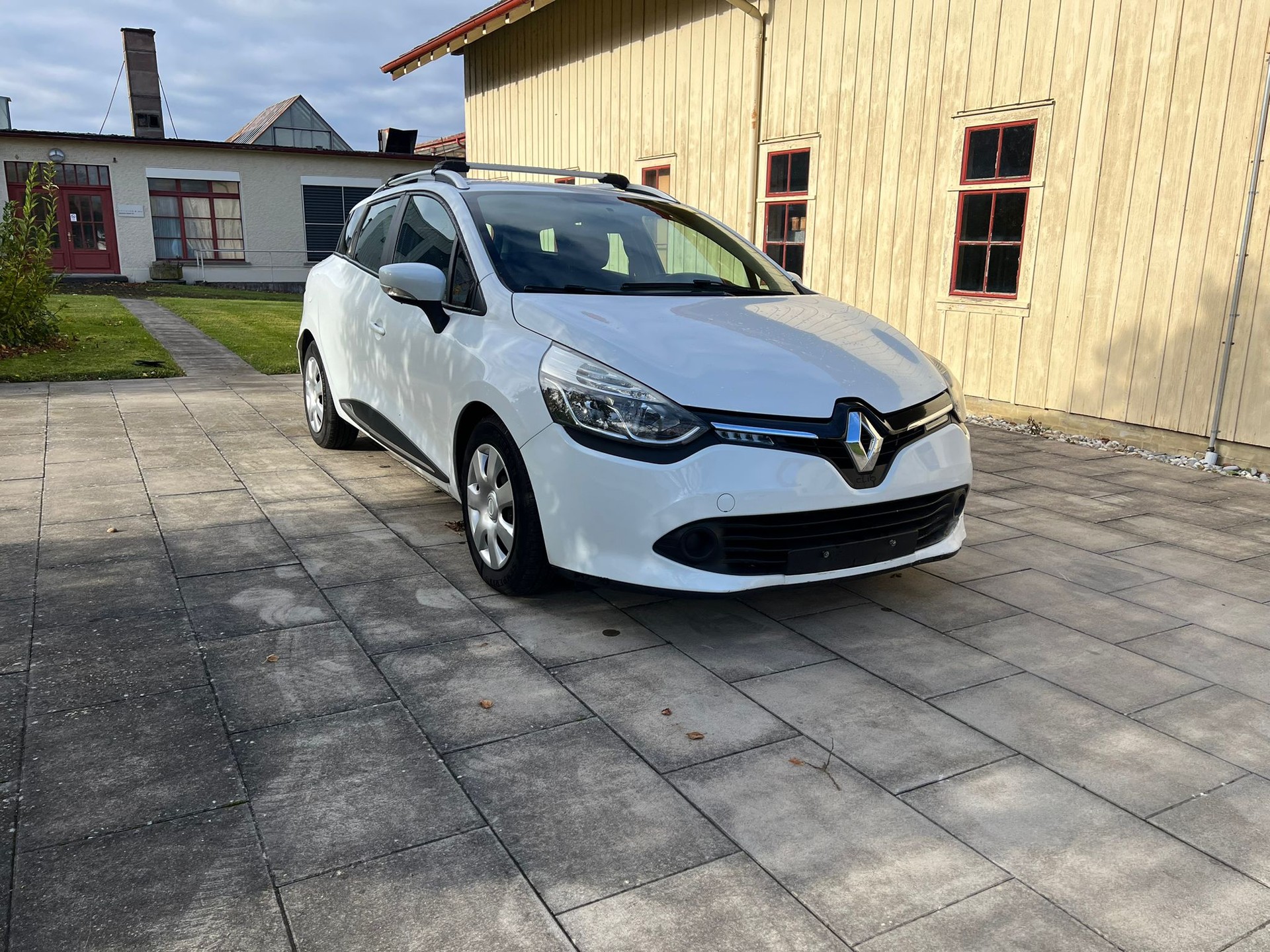 RENAULT Clio 1.5 dCi Expression-image-0