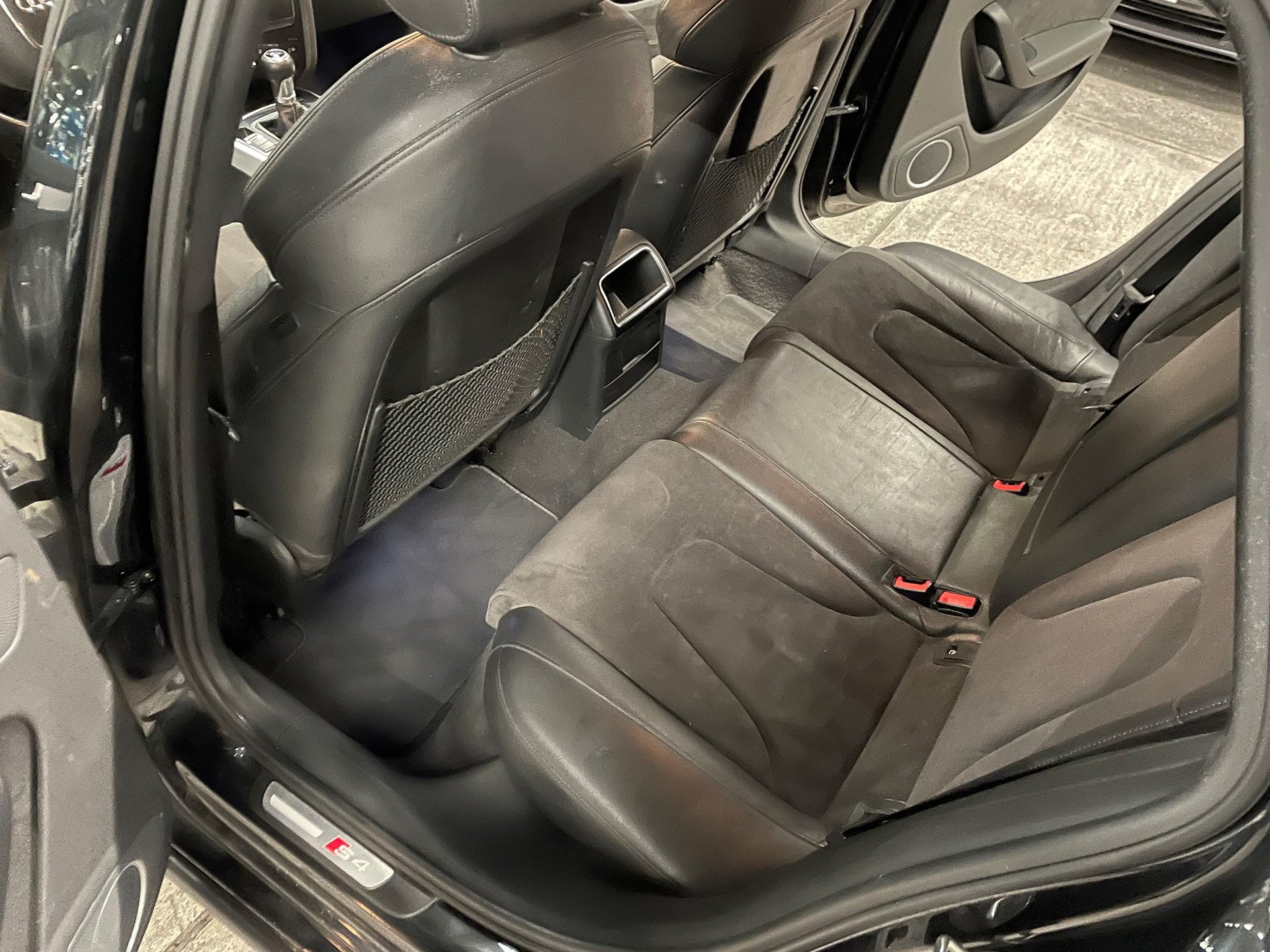 AUDI S4 Avant 3.0 TFSI quattro-image-9