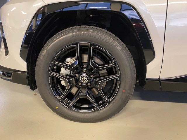 TOYOTA RAV-4 2.5 Plug-In-Hybrid GR Sport-image-16
