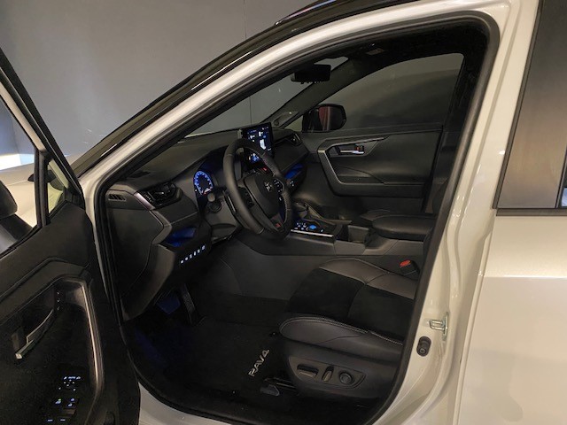 TOYOTA RAV-4 2.5 Plug-In-Hybrid GR Sport-image-8