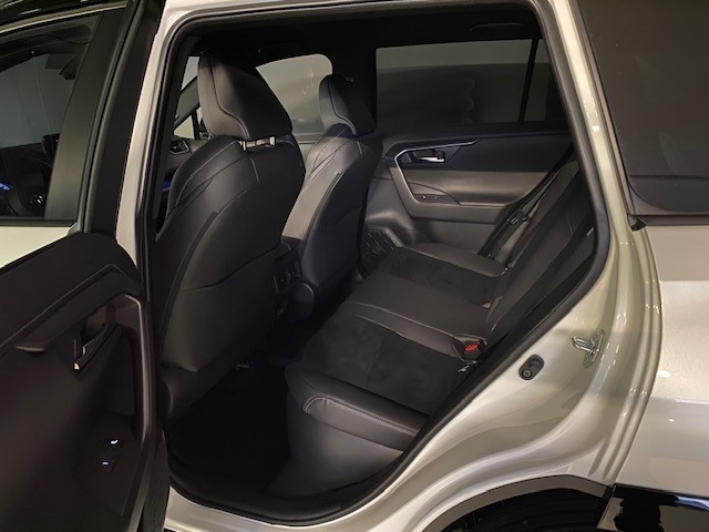 TOYOTA RAV-4 2.5 Plug-In-Hybrid GR Sport-image-9