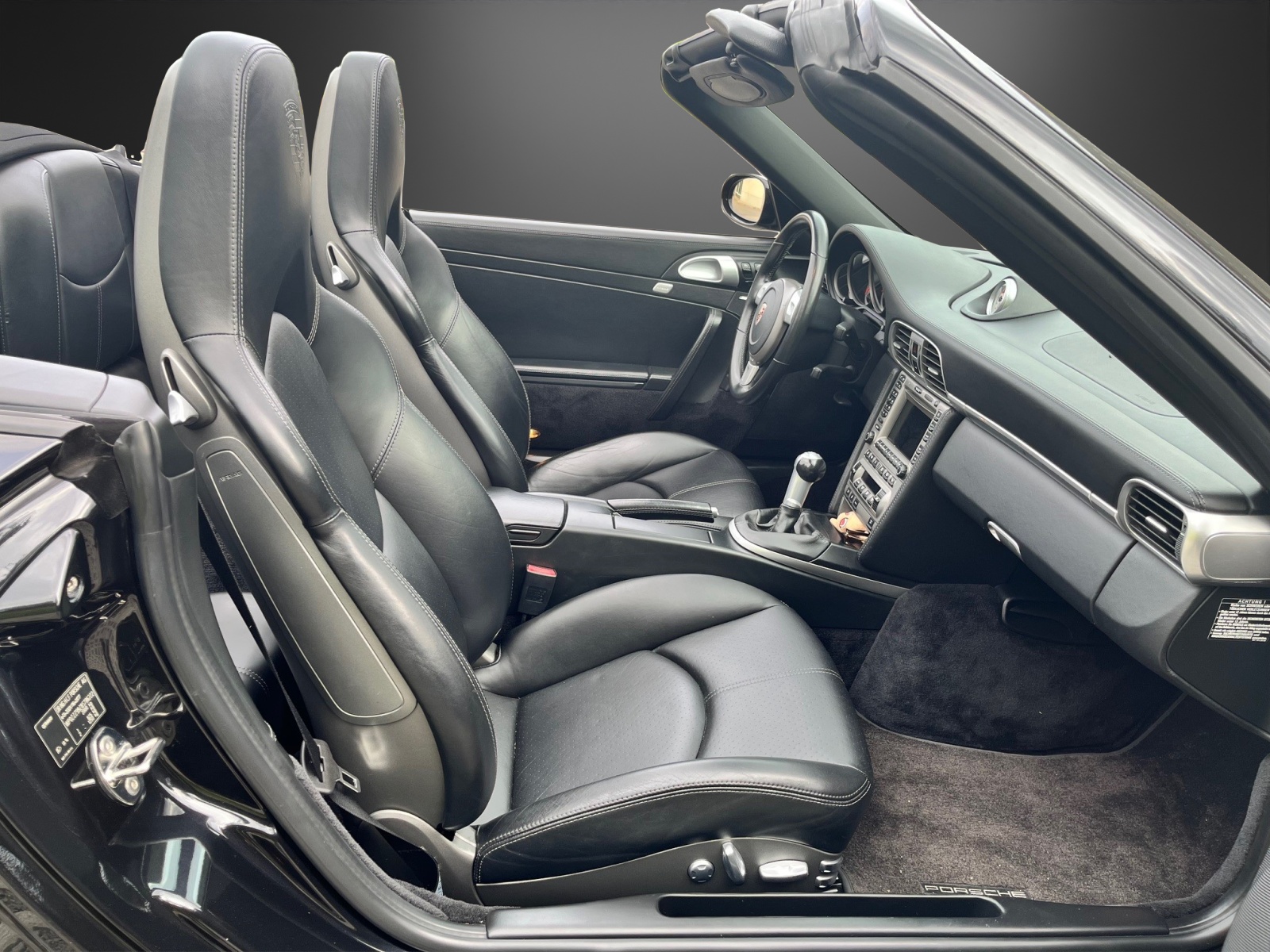PORSCHE 911 Cabrio Turbo-image-9