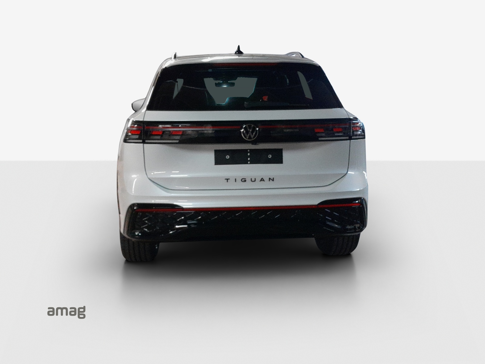 VW Tiguan 2.0 TSI DSG R-Line 4Motion-image-3