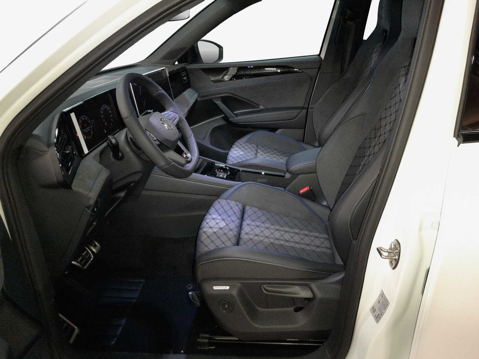VW Tiguan 2.0 TSI DSG R-Line 4Motion-image-7
