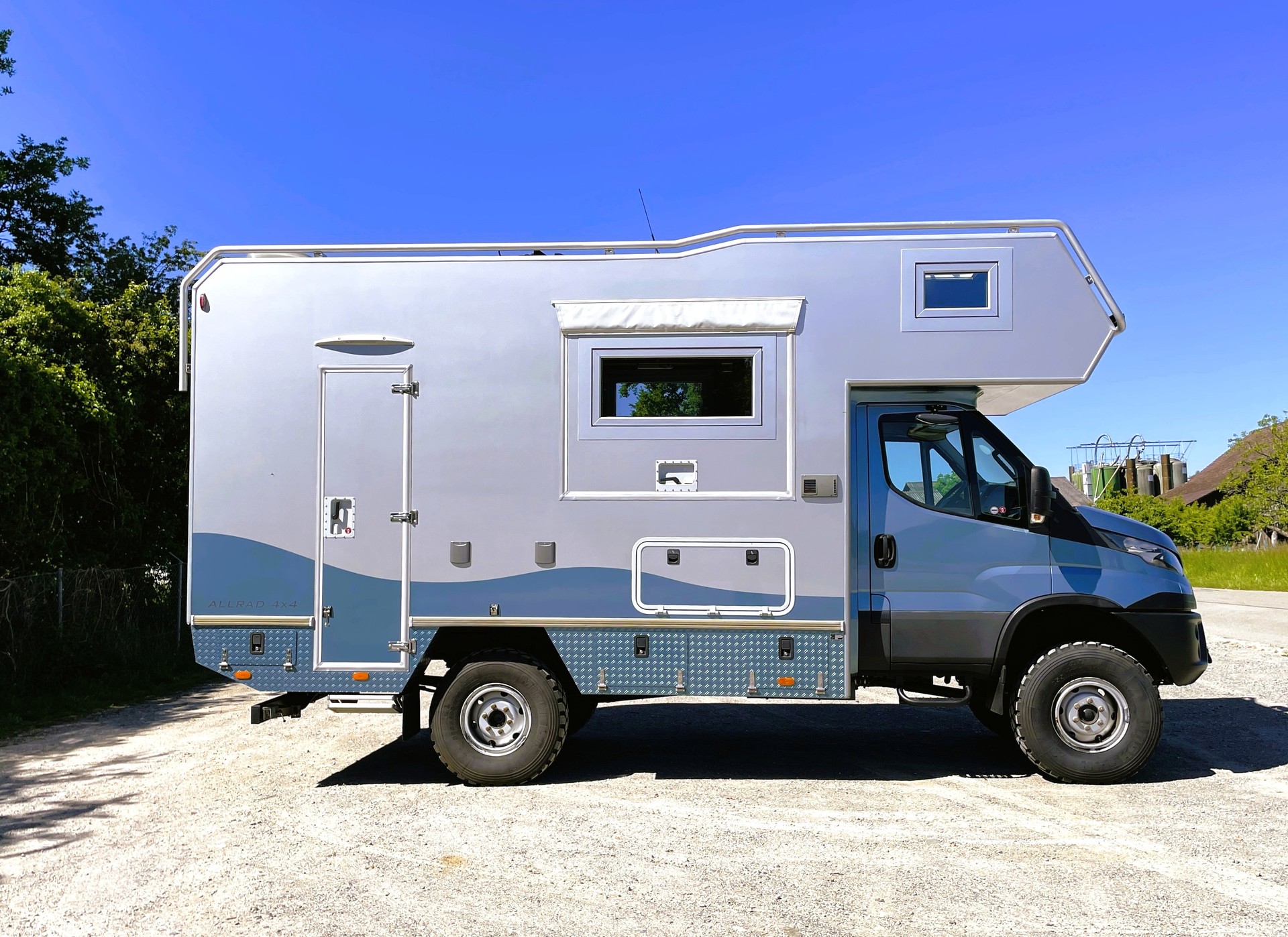 BIMOBIL EX 420 auf Basis Iveco Daily 55S 18W 4x4-image-2