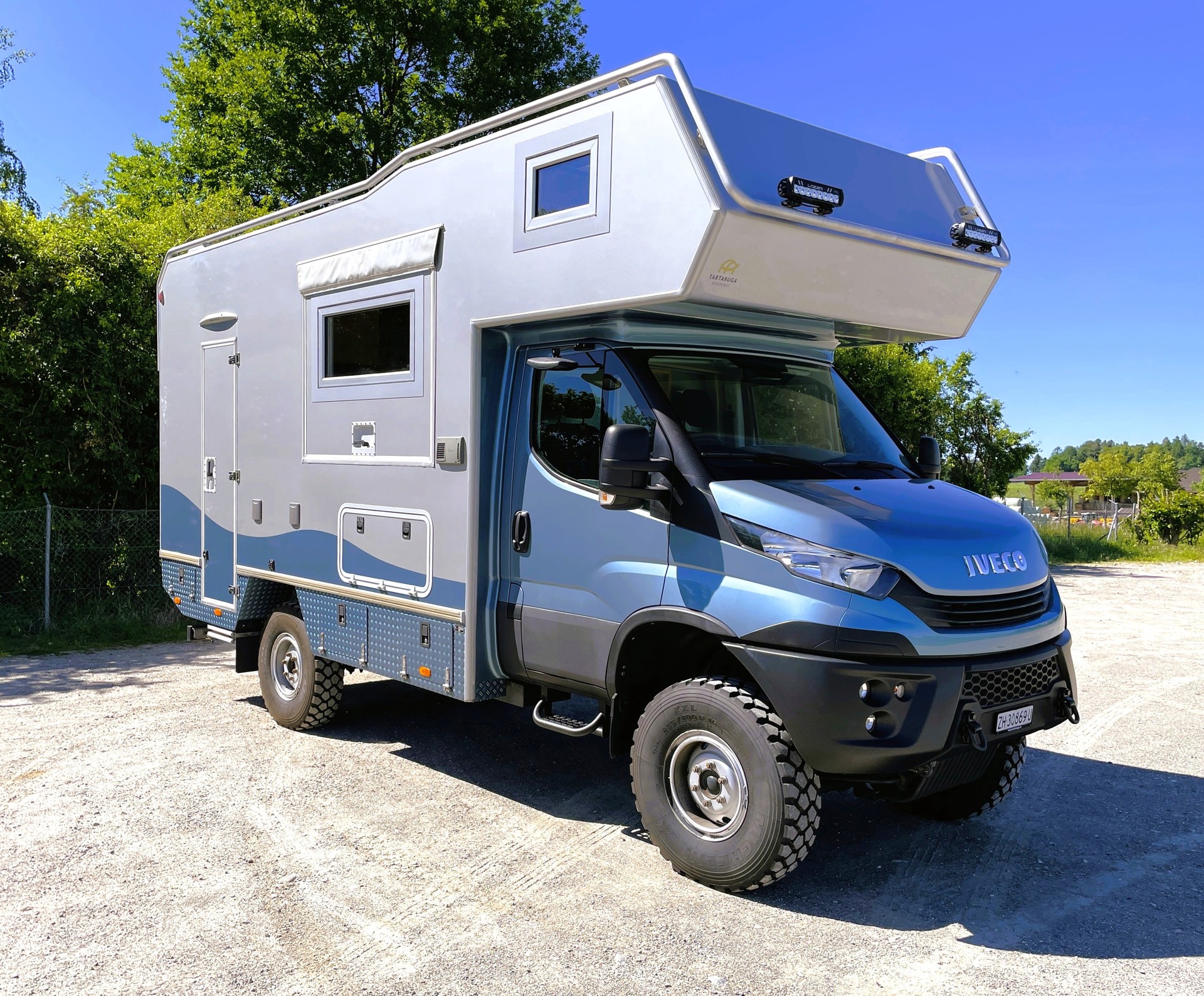 BIMOBIL EX 420 auf Basis Iveco Daily 55S 18W 4x4-image-0