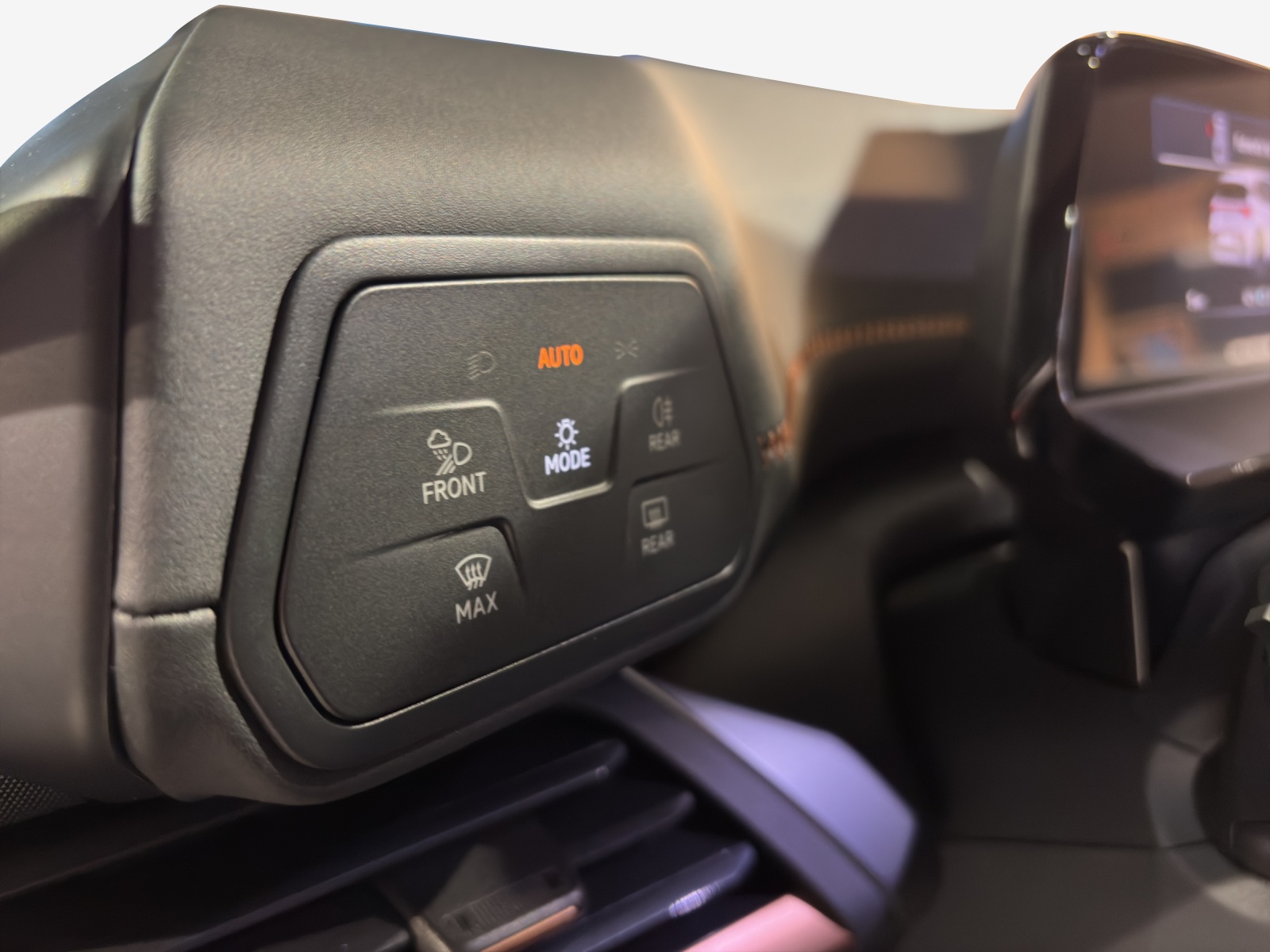 CUPRA Born 79 kWh e-Boost Edge-image-14