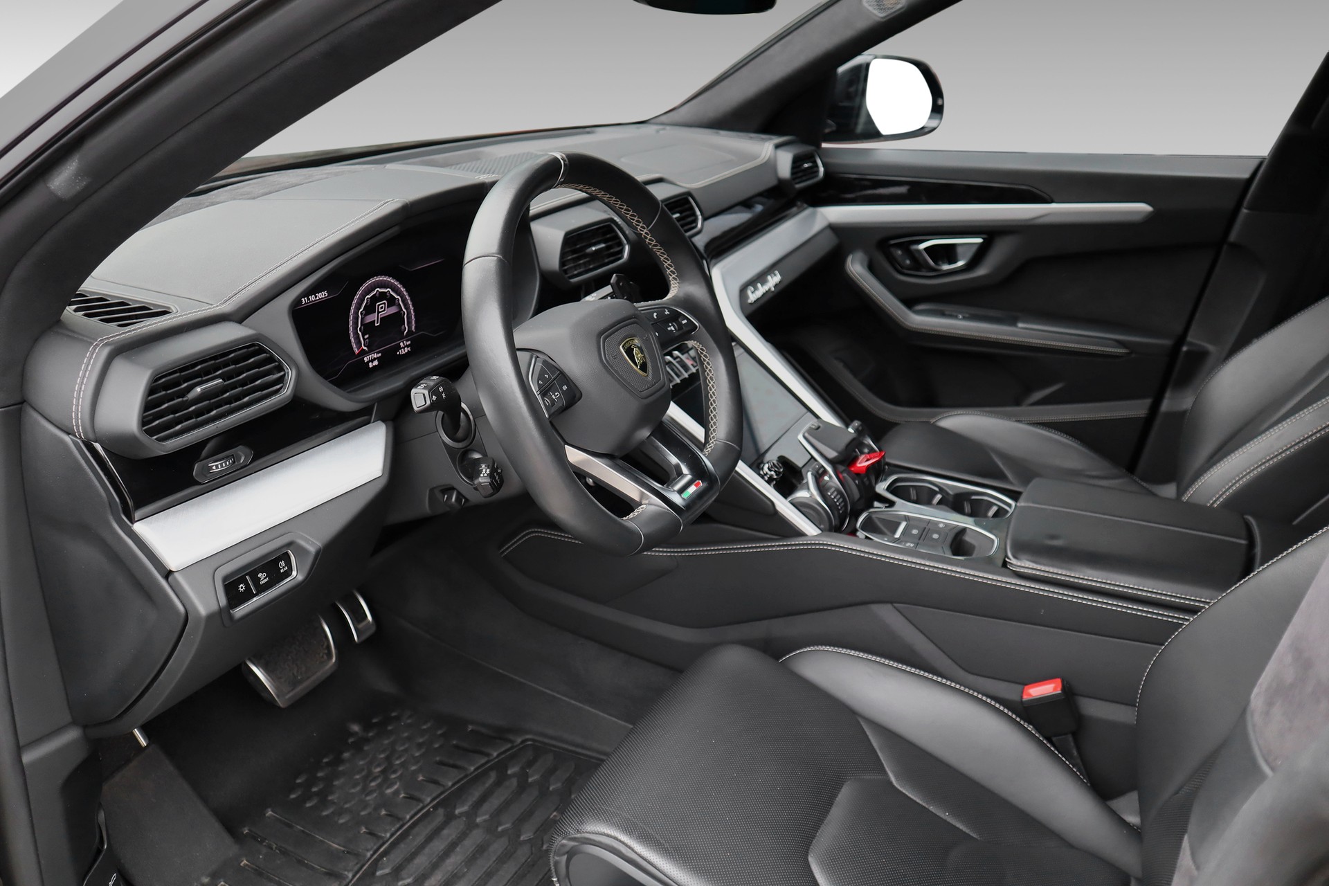 LAMBORGHINI Urus E-Gear-image-10