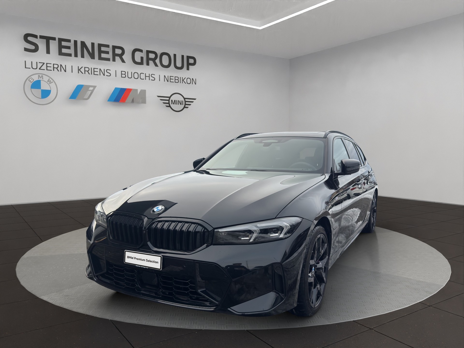 BMW 320d xDrive 48V Touring Steptronic M Sport Pro-image-0