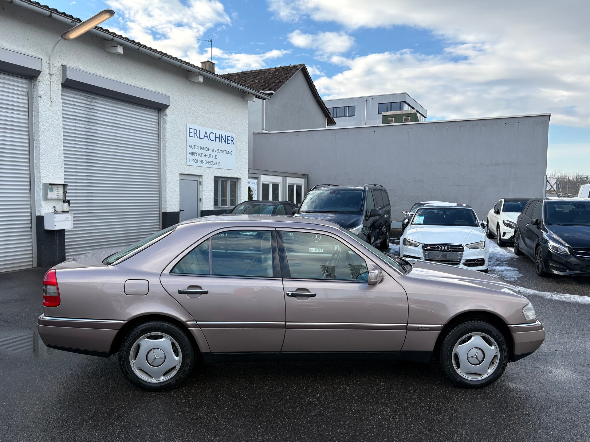 MERCEDES-BENZ C 220 Classic-image-6