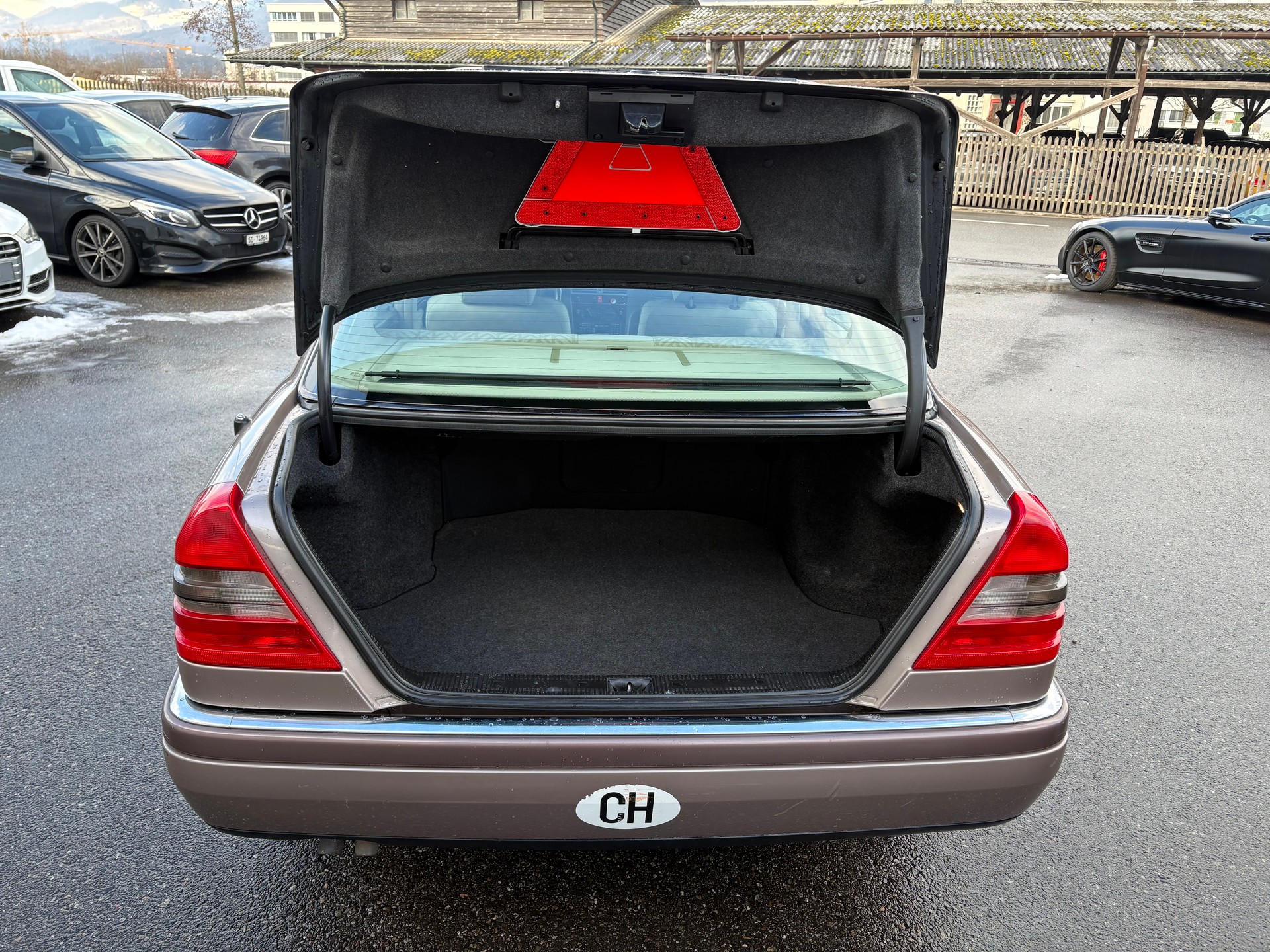 MERCEDES-BENZ C 220 Classic-image-7