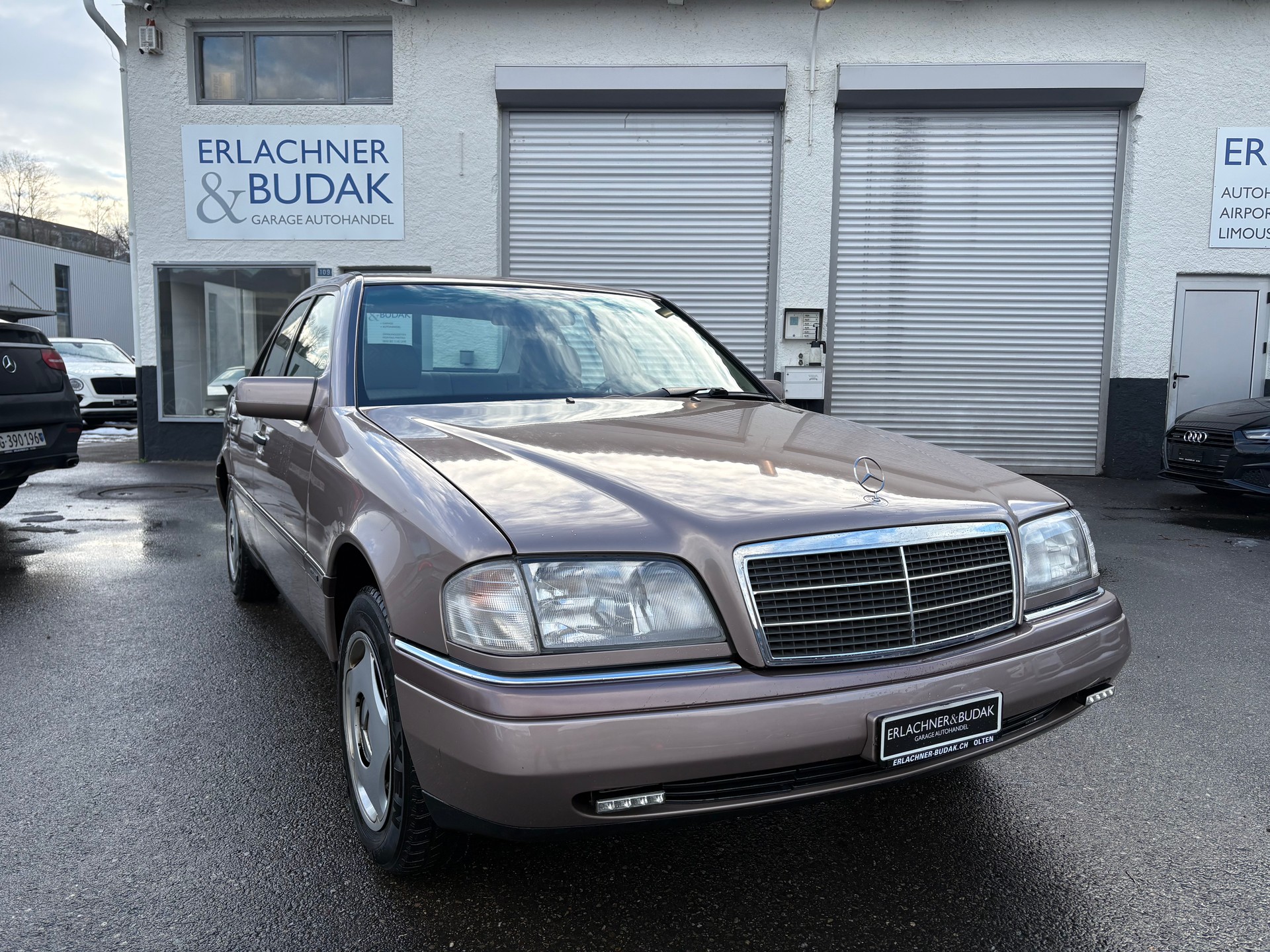 MERCEDES-BENZ C 220 Classic-image-0