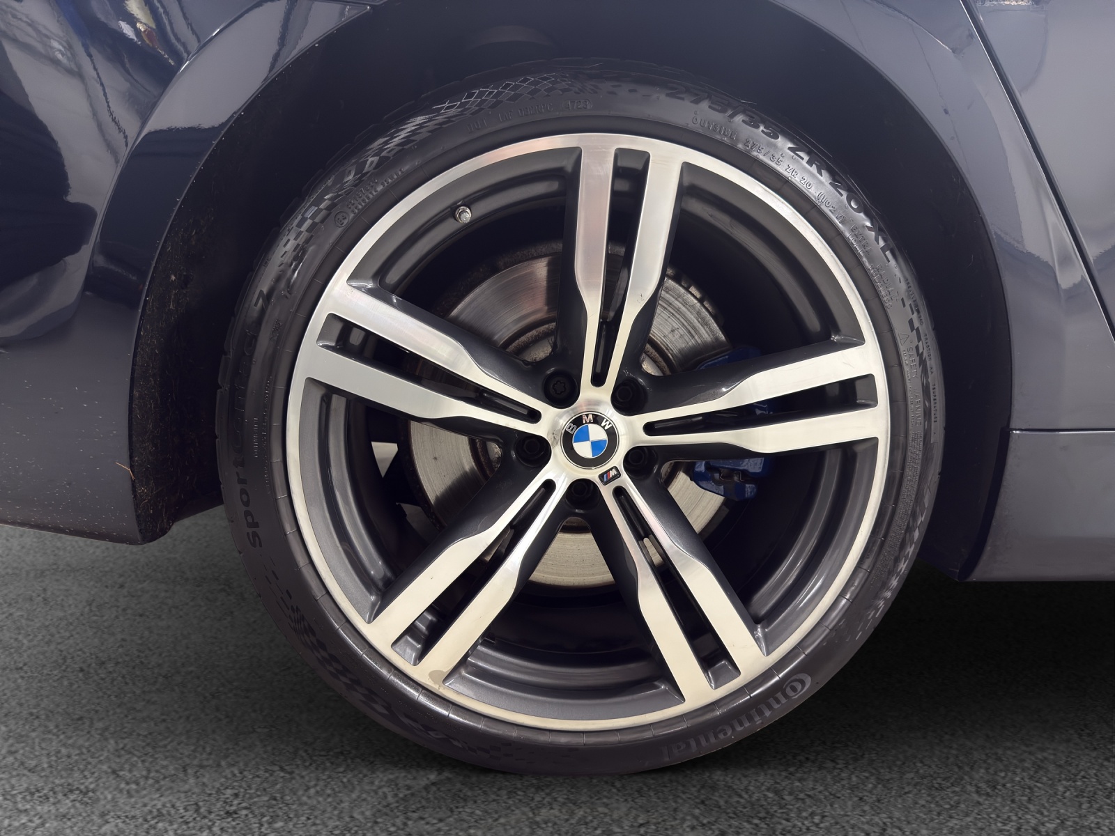 BMW 740d xDrive-image-10