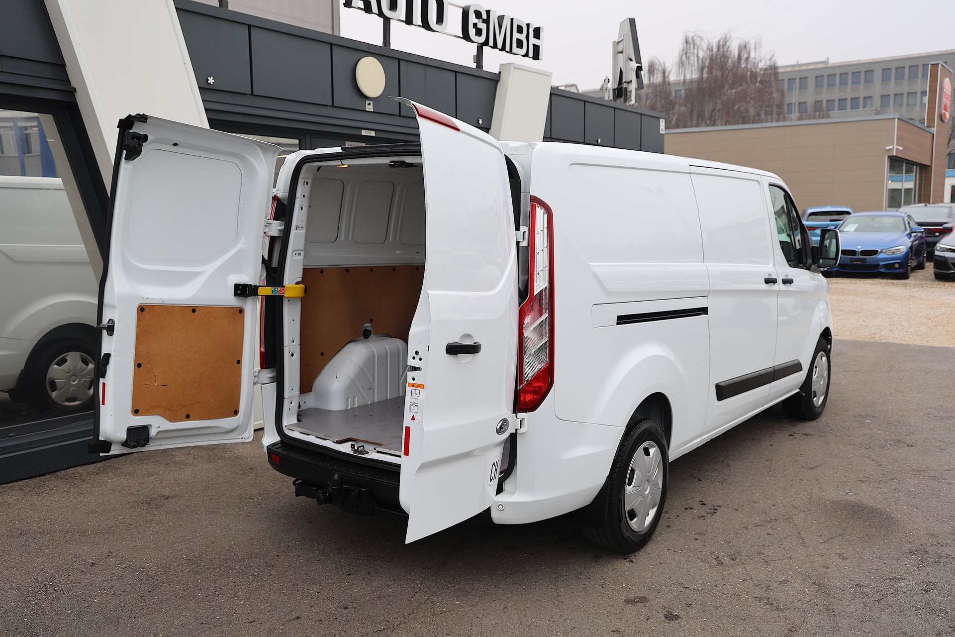FORD Transit Custom Van 320 L2H1 Trend-image-7