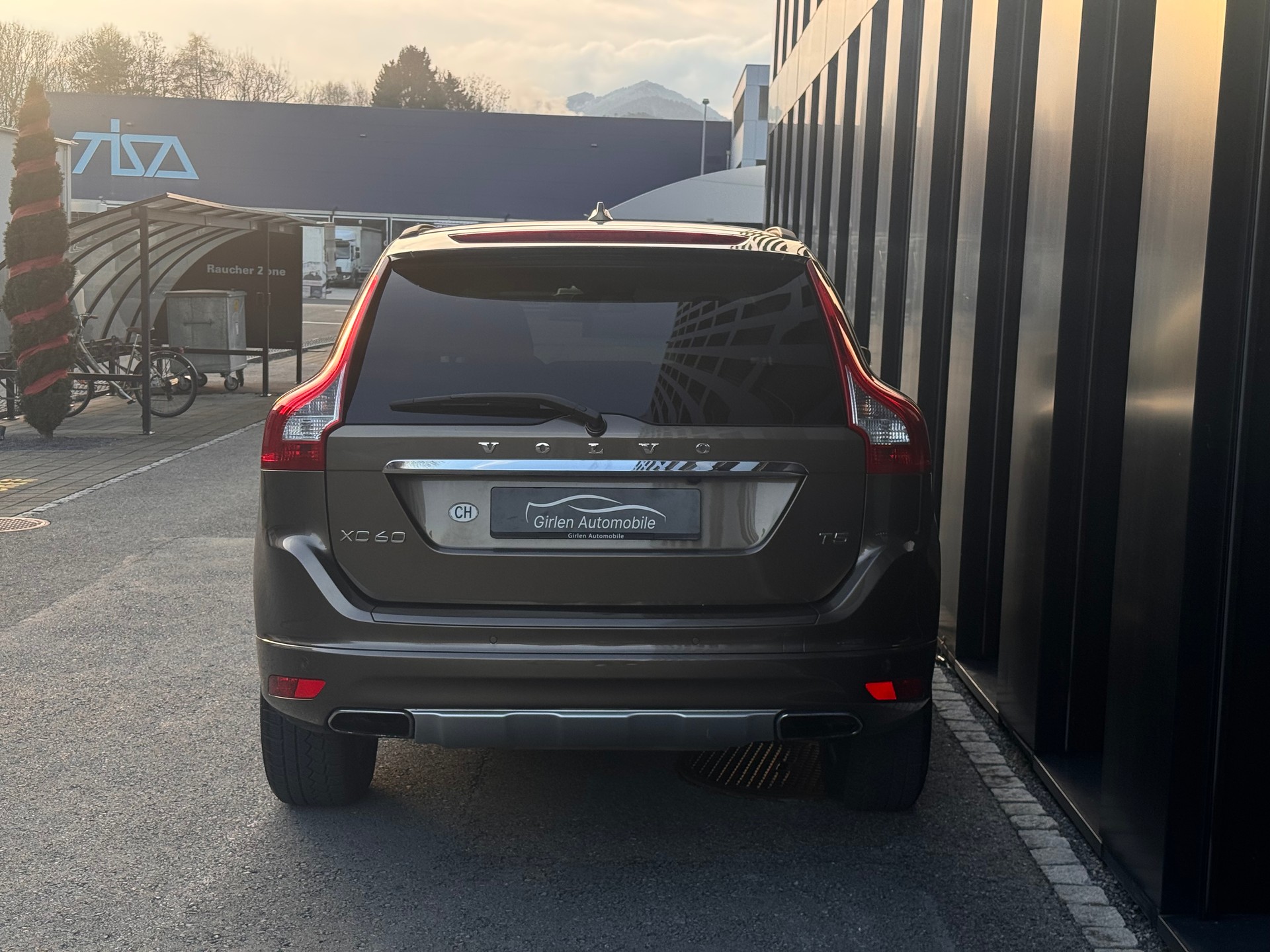 VOLVO XC60 T5 Momentum Powershift-image-5