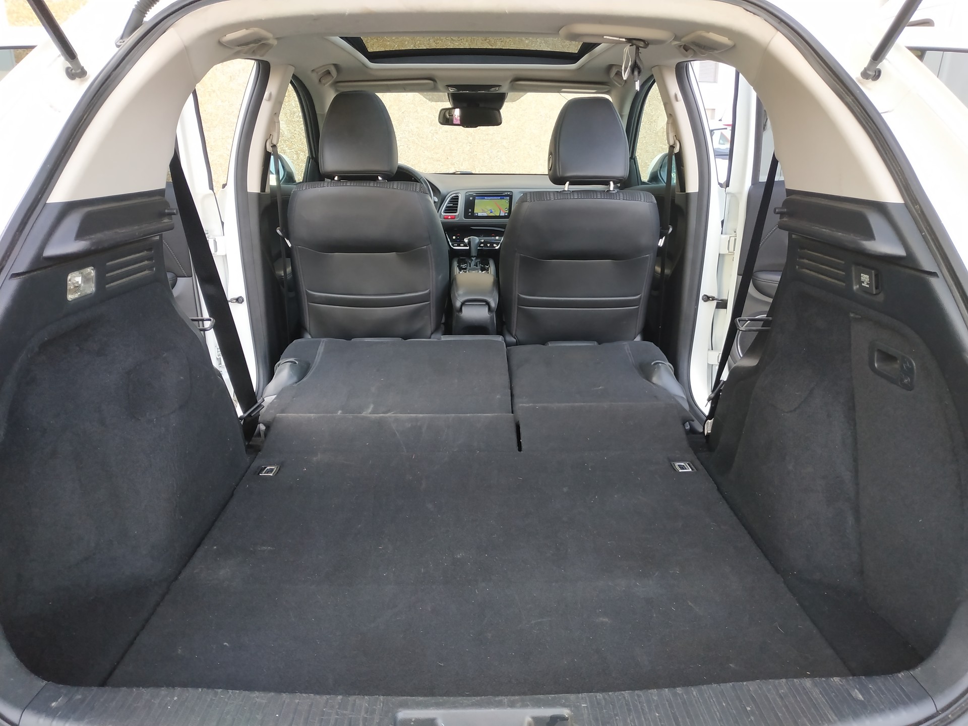 HONDA HR-V 1.5i-VTEC Executive CVT-image-22