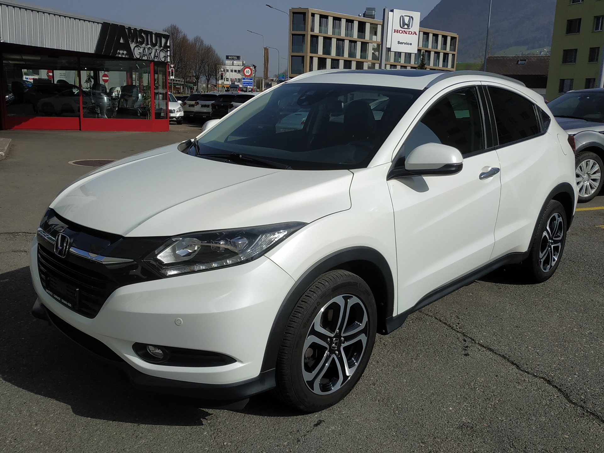 HONDA HR-V 1.5i-VTEC Executive CVT-image-2