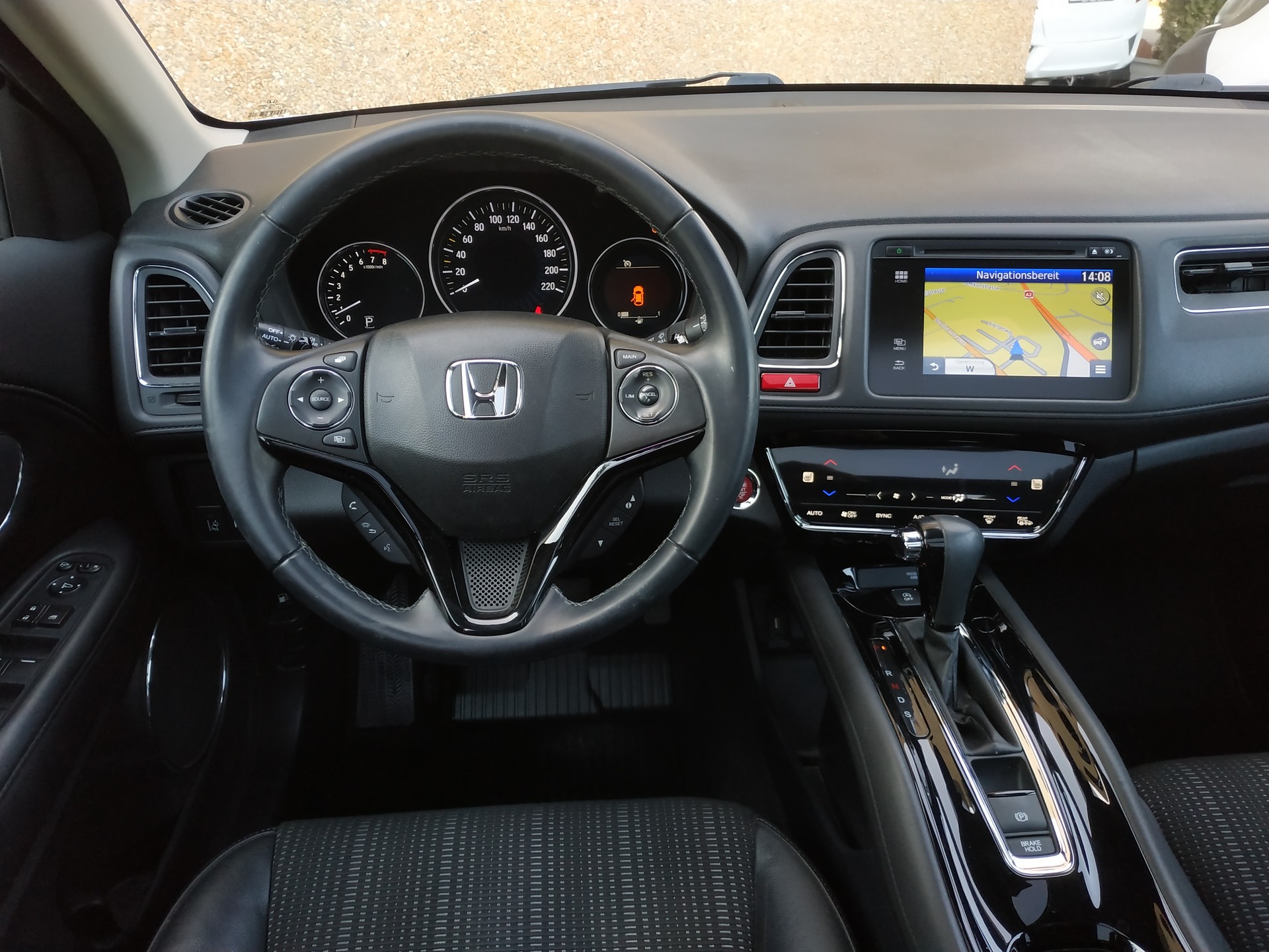 HONDA HR-V 1.5i-VTEC Executive CVT-image-11