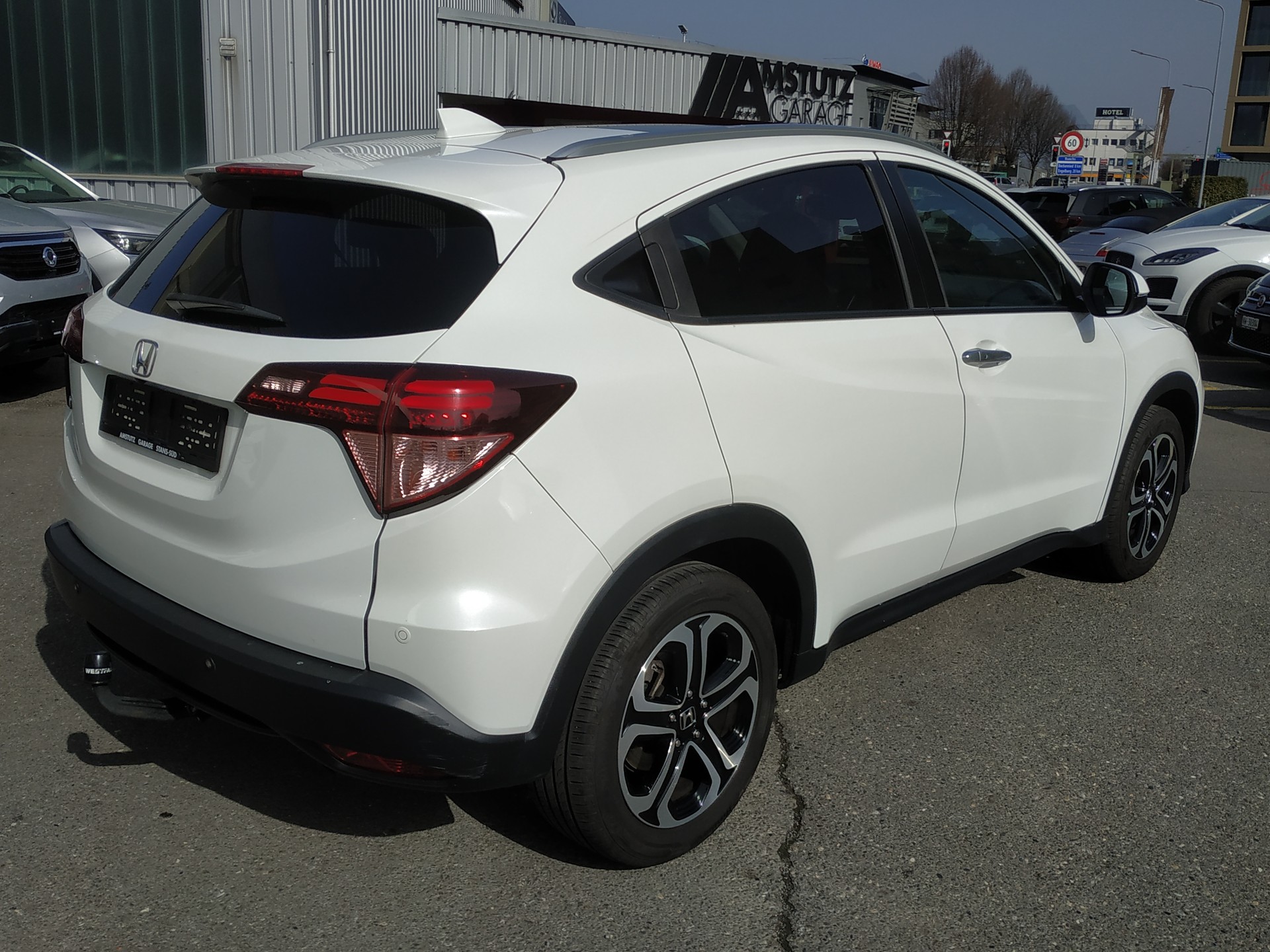 HONDA HR-V 1.5i-VTEC Executive CVT-image-6