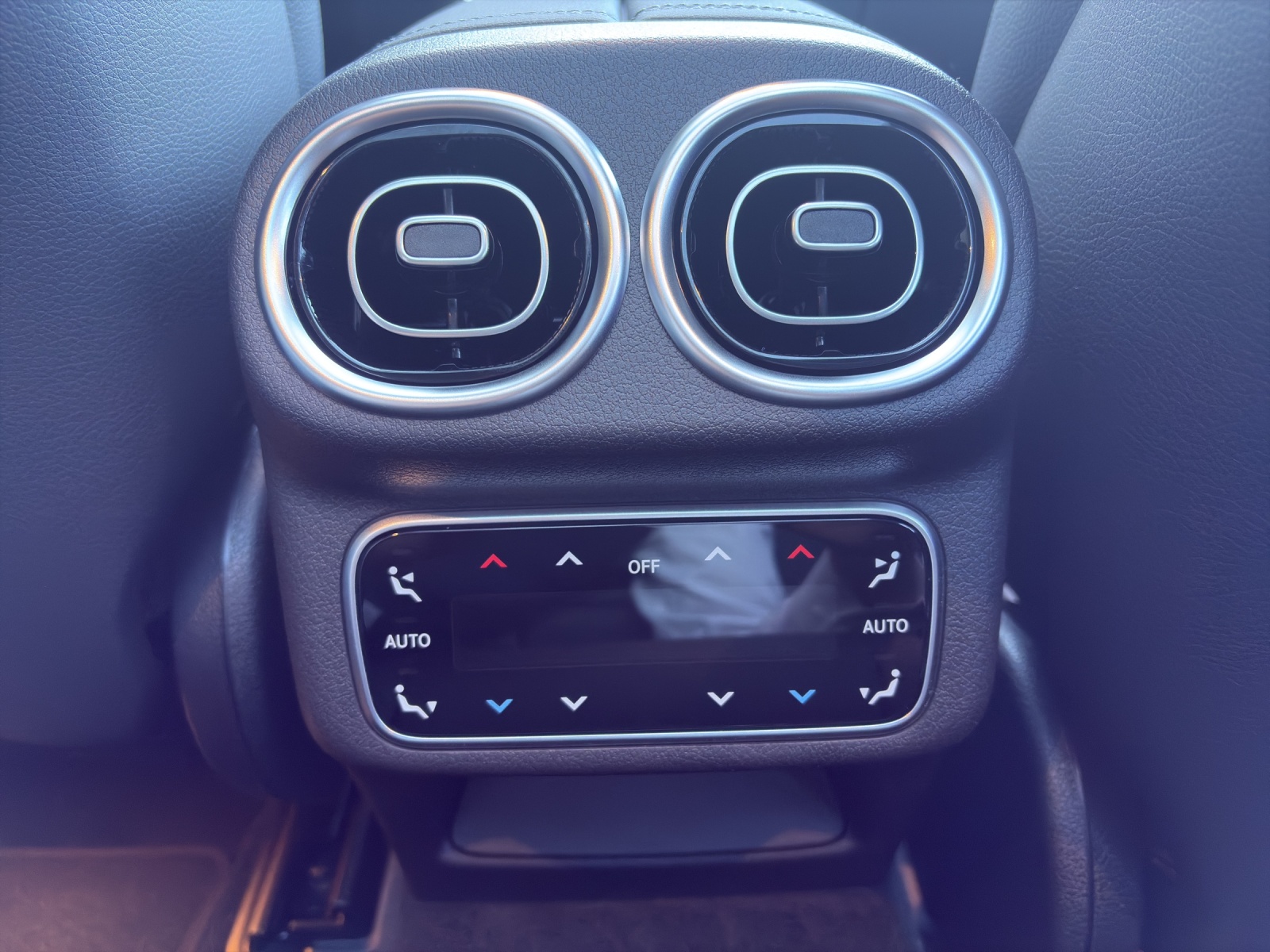 MERCEDES-BENZ GLC 300 e 4Matic EQ Star 9G-Tronic-image-15