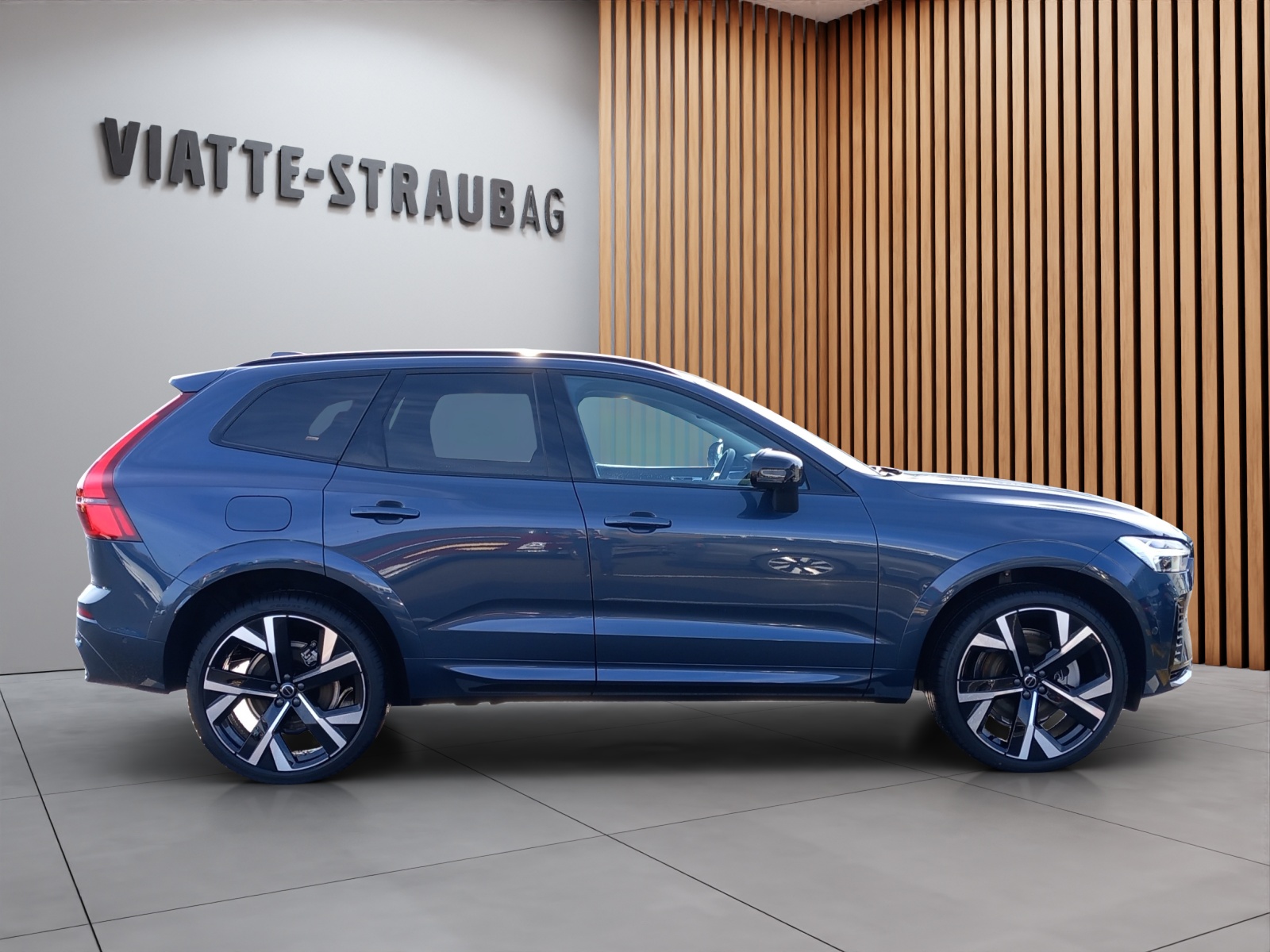 VOLVO XC60 2.0 T6 TE Ultra Dark eAWD-image-5