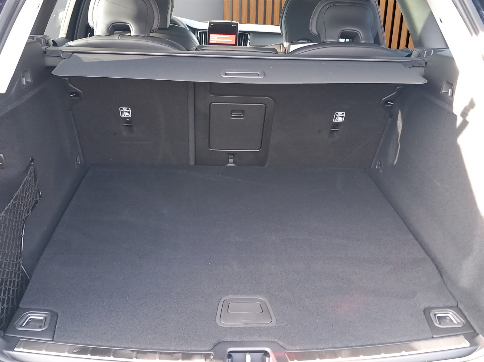 VOLVO XC60 2.0 T6 TE Ultra Dark eAWD-image-22