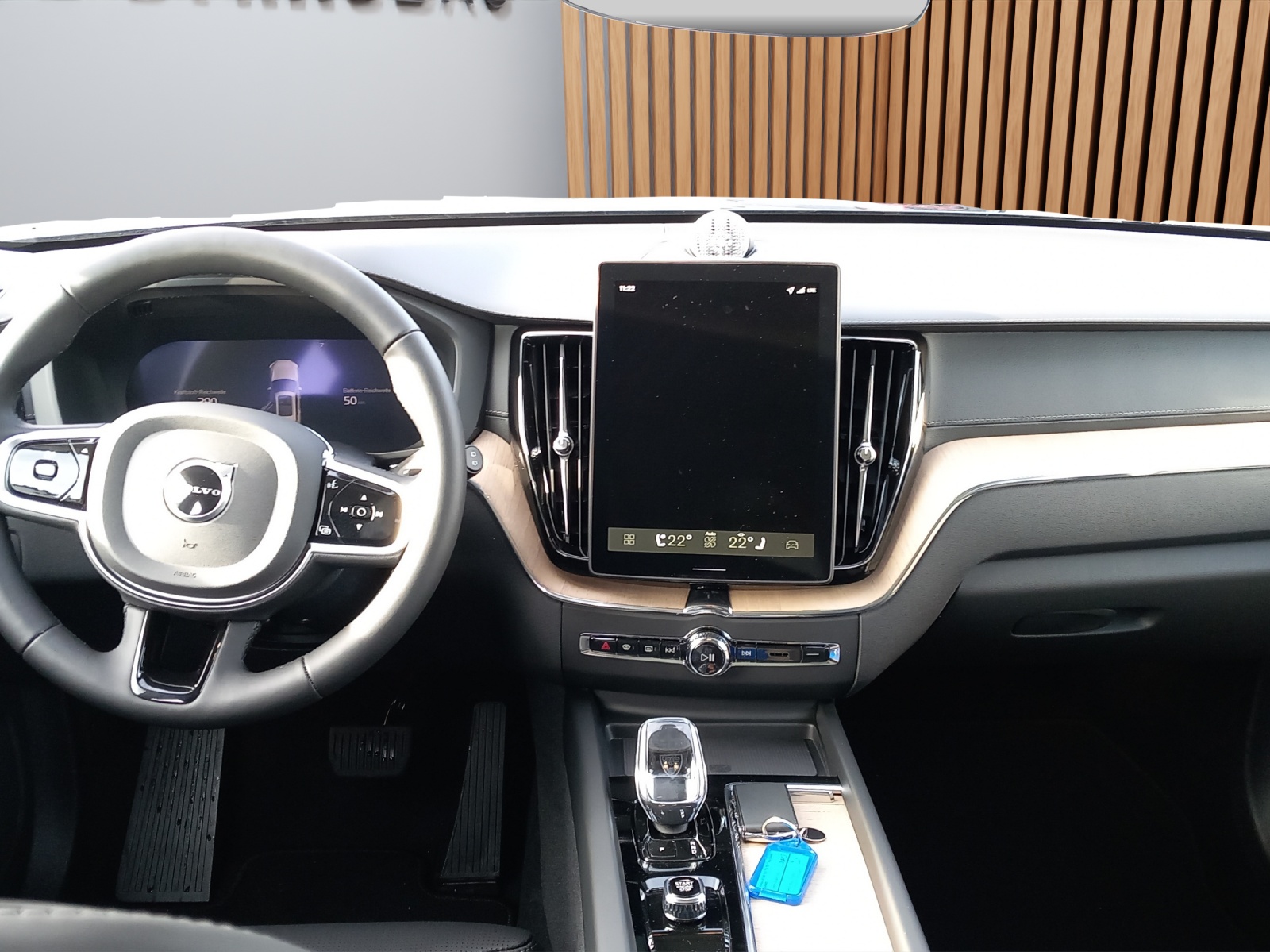 VOLVO XC60 2.0 T6 TE Ultra Dark eAWD-image-16