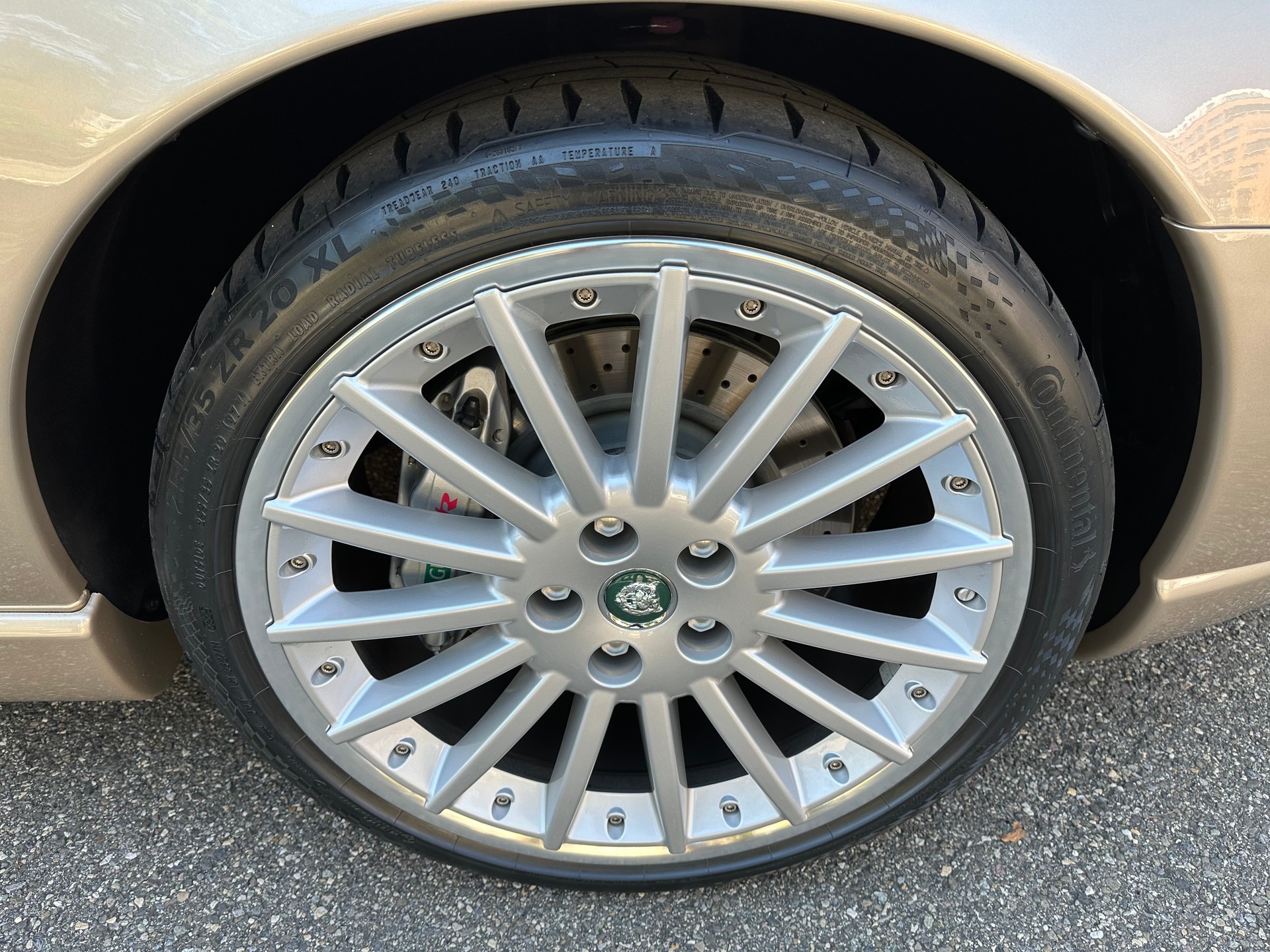 JAGUAR XKR S/C 4.2 Special Edition-image-13