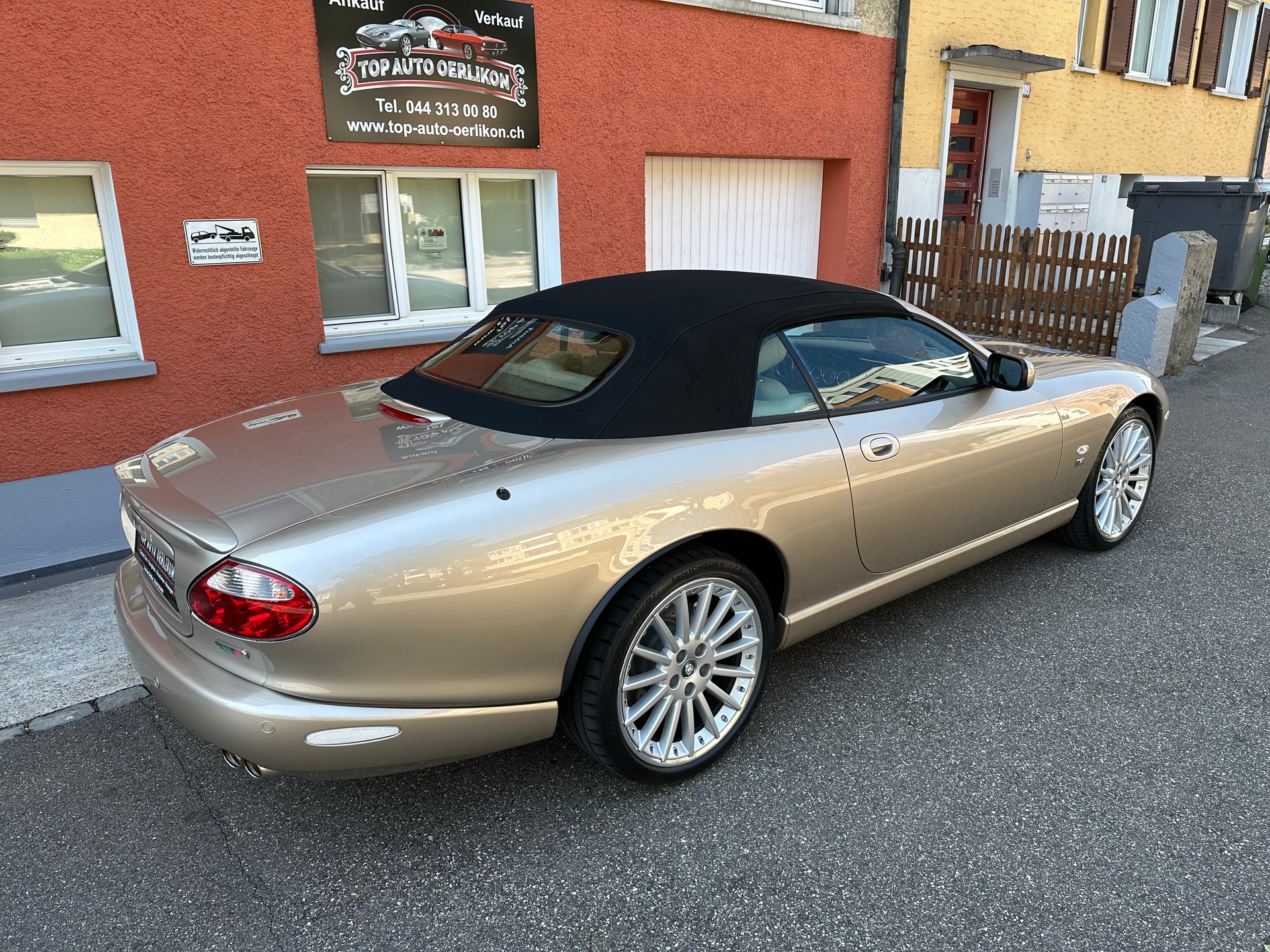 JAGUAR XKR S/C 4.2 Special Edition-image-4