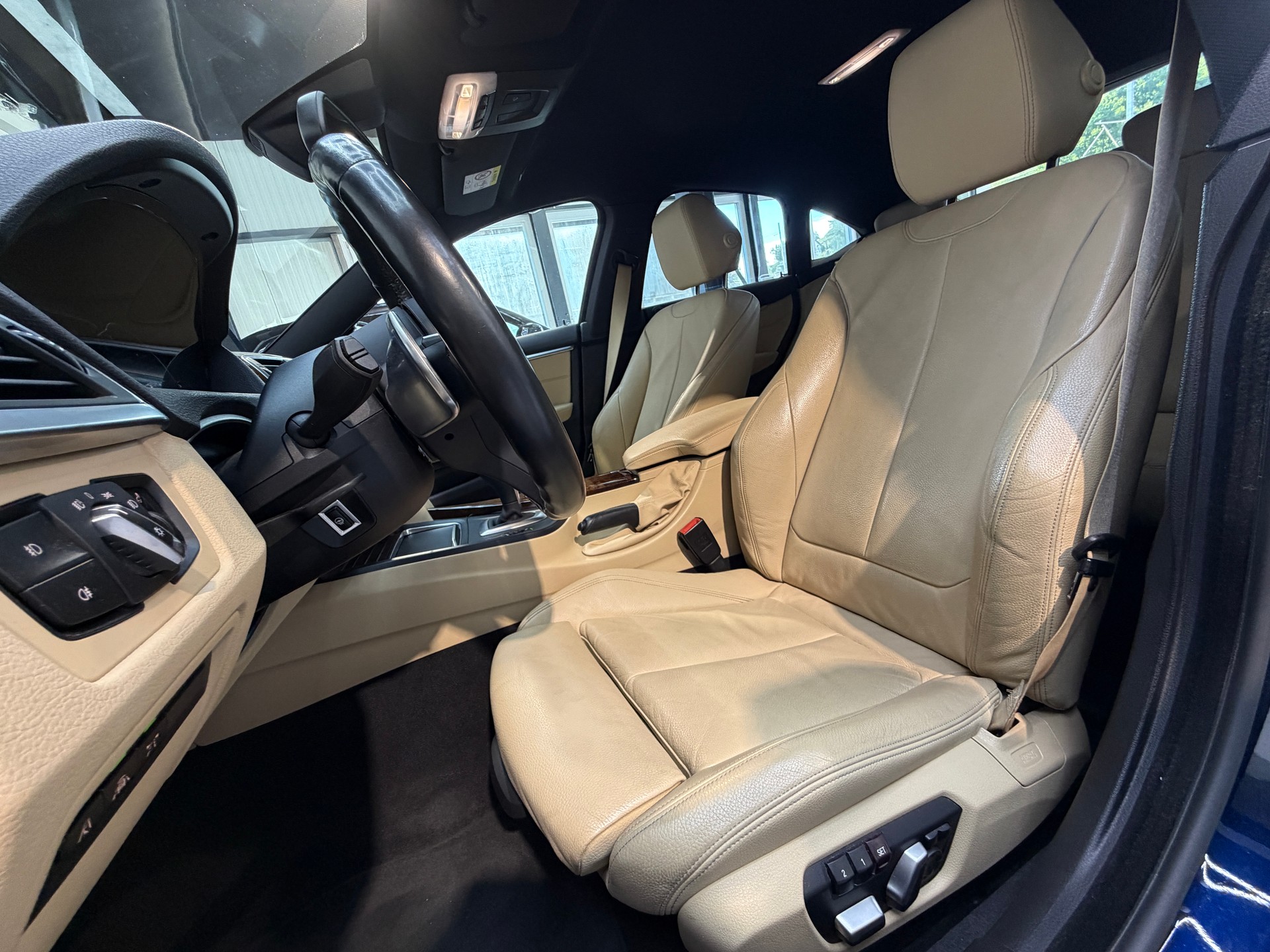 BMW 420d Gran Coupé xDrive M Sport Steptronic-image-11