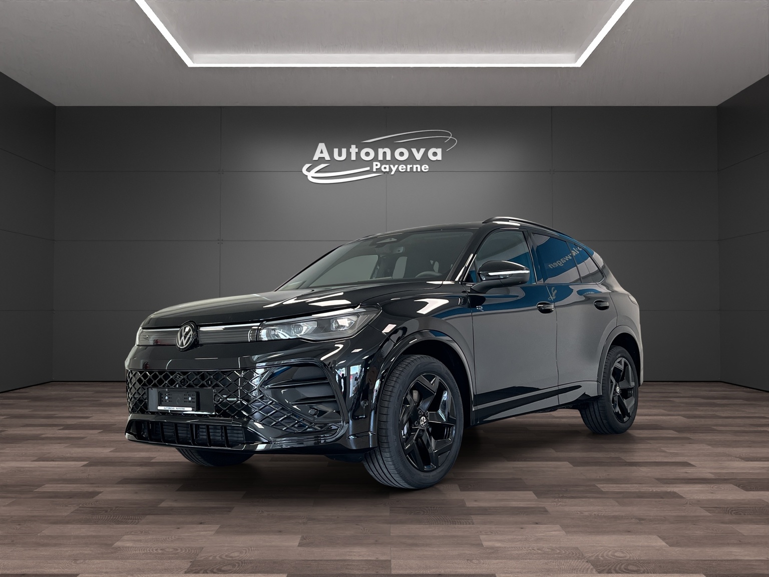 VW Tiguan 2.0 TSI DSG R-Line 4Motion-image-0