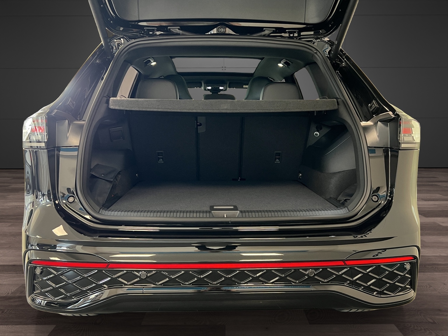 VW Tiguan 2.0 TSI DSG R-Line 4Motion-image-12