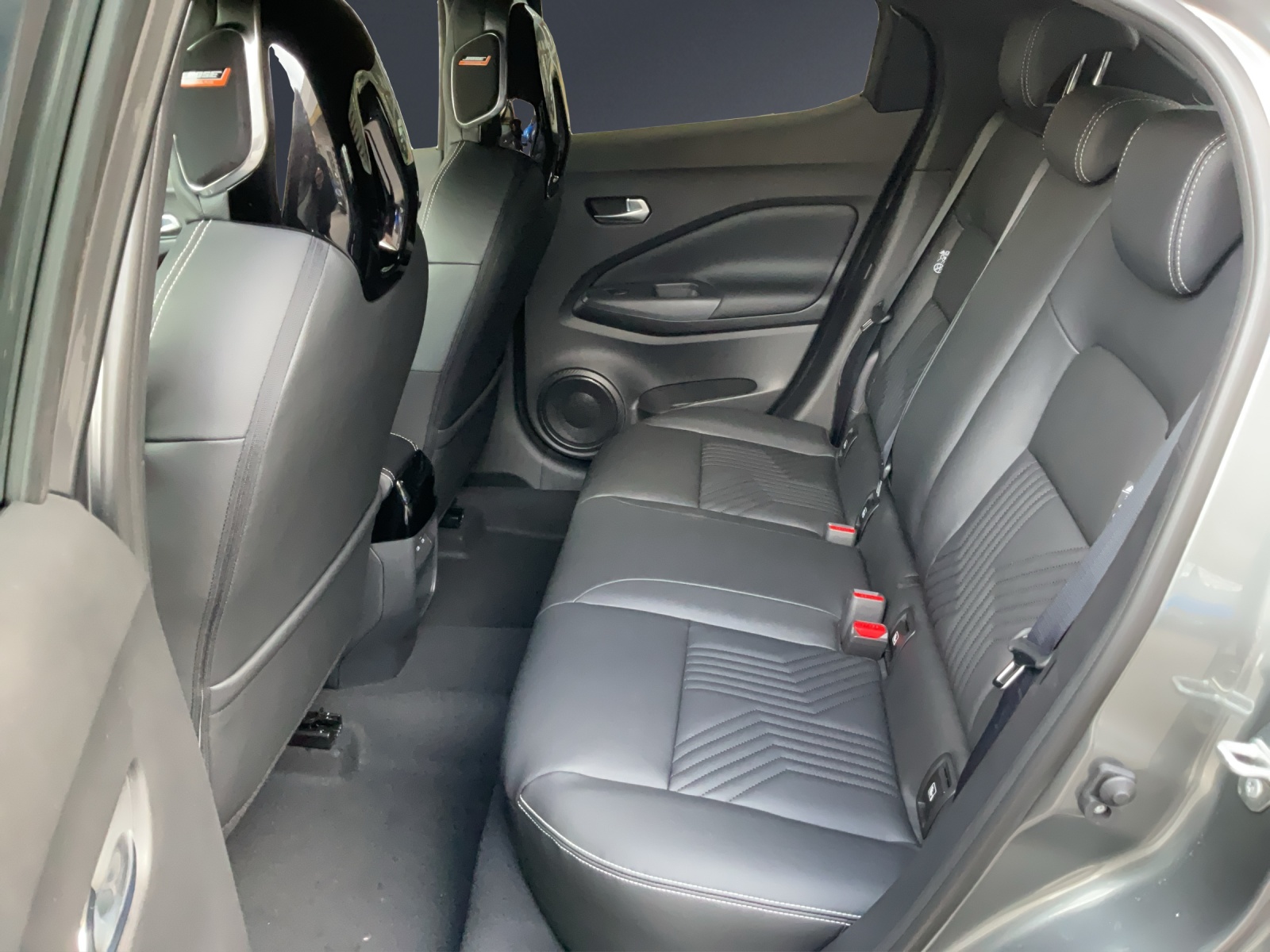 NISSAN Juke 1.6 FHEV Tekna-image-11