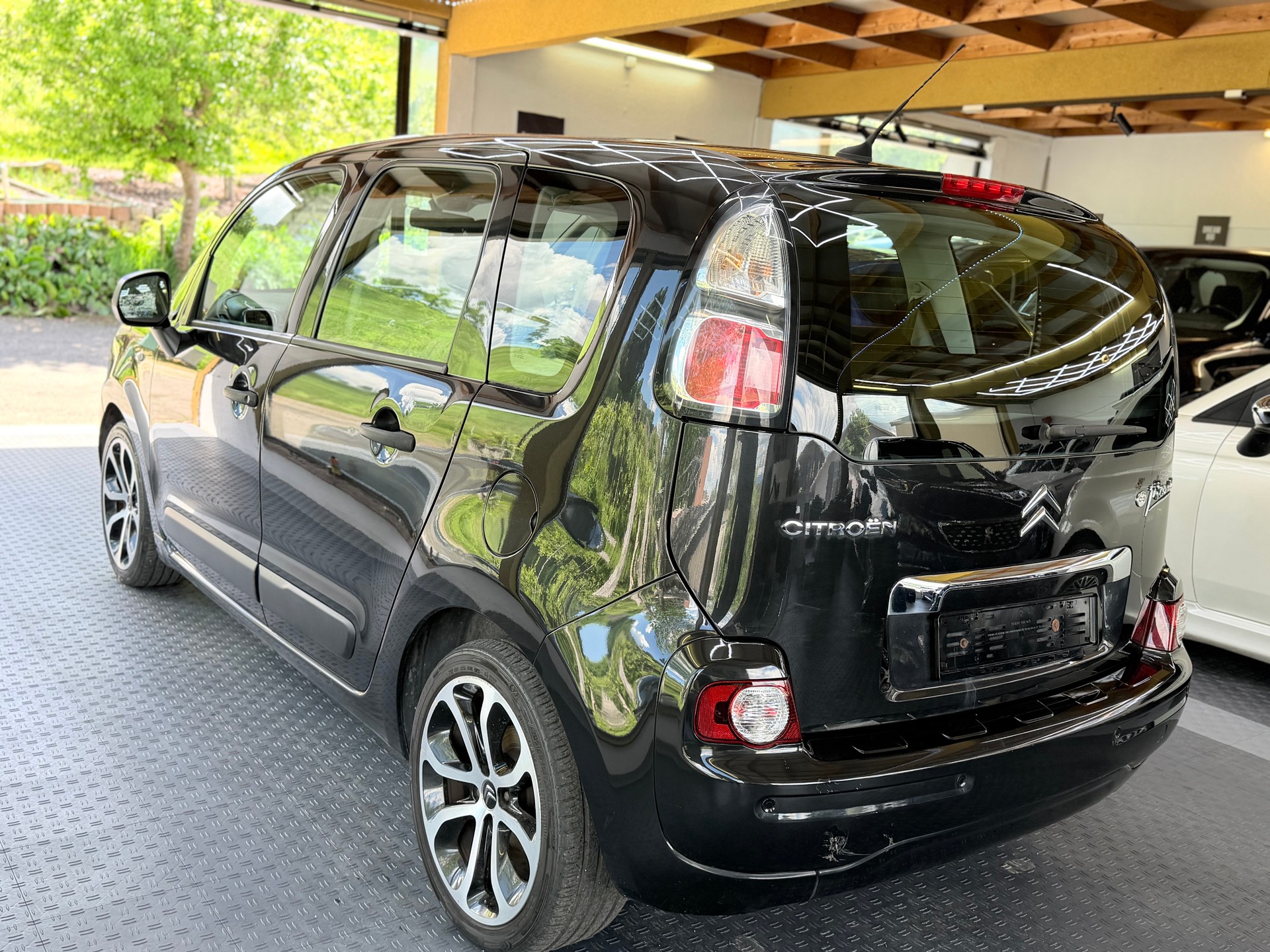 CITROEN C3 Picasso 1.6 HDi Exclusive-image-4
