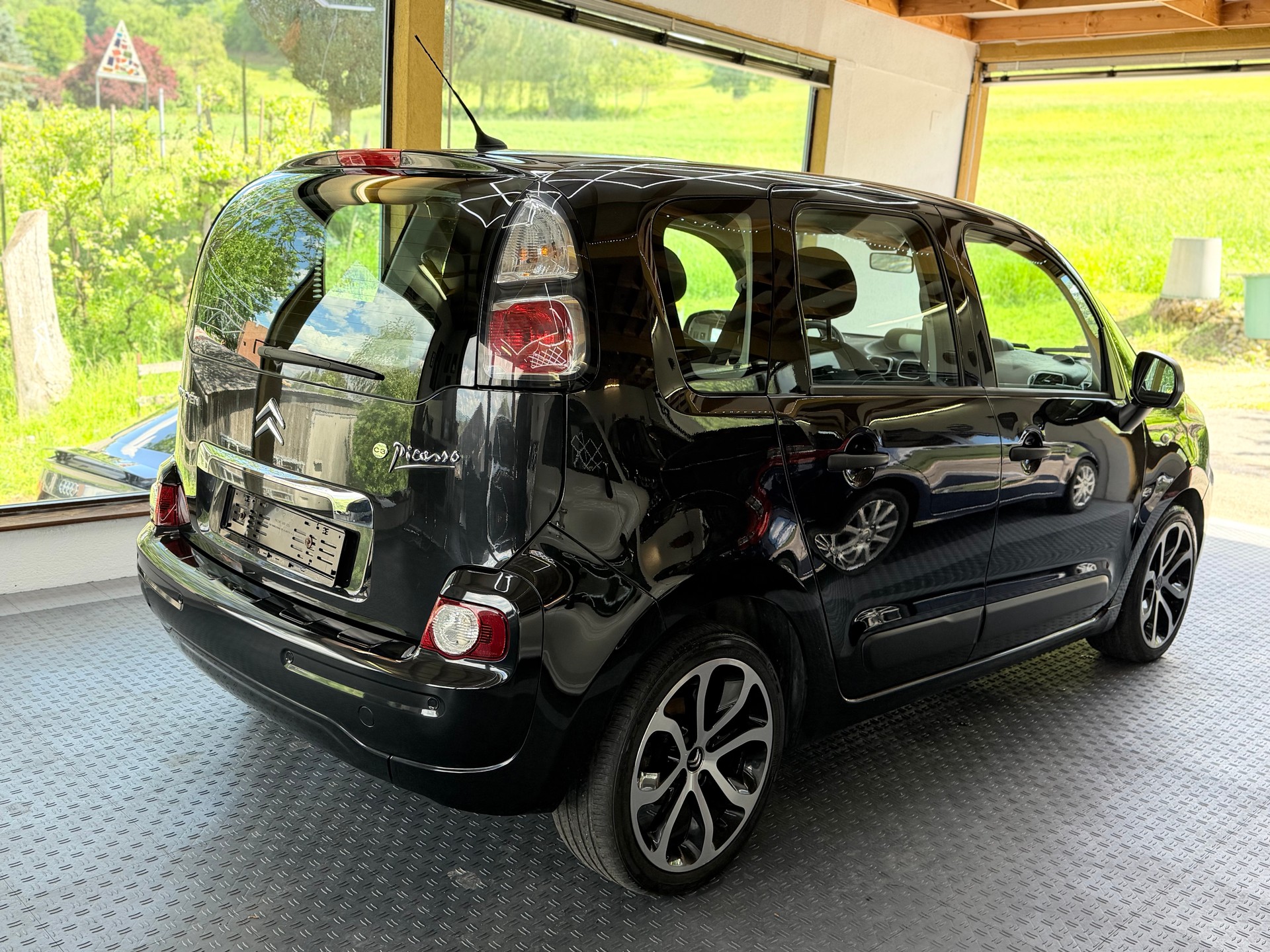 CITROEN C3 Picasso 1.6 HDi Exclusive-image-3