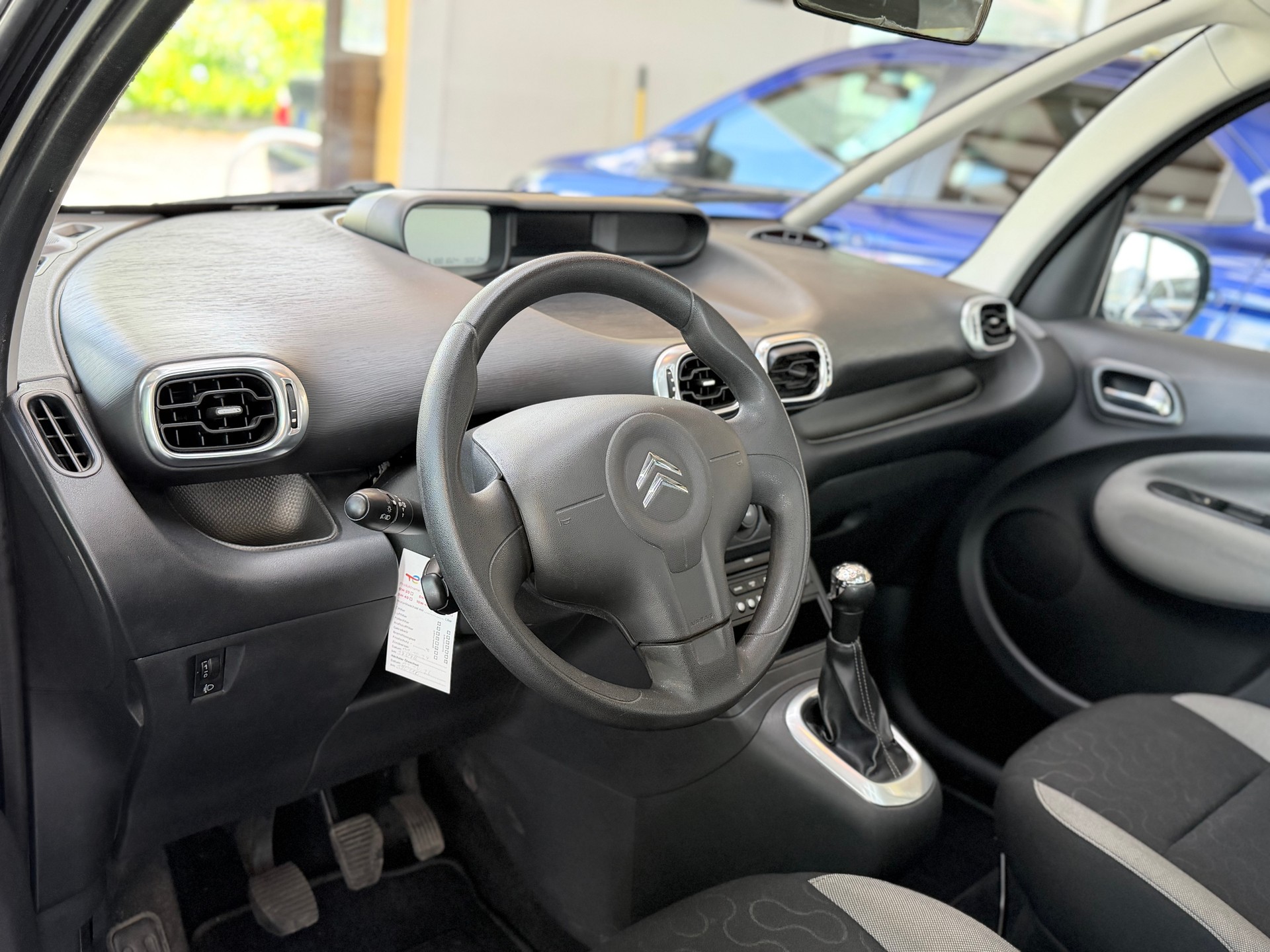 CITROEN C3 Picasso 1.6 HDi Exclusive-image-5