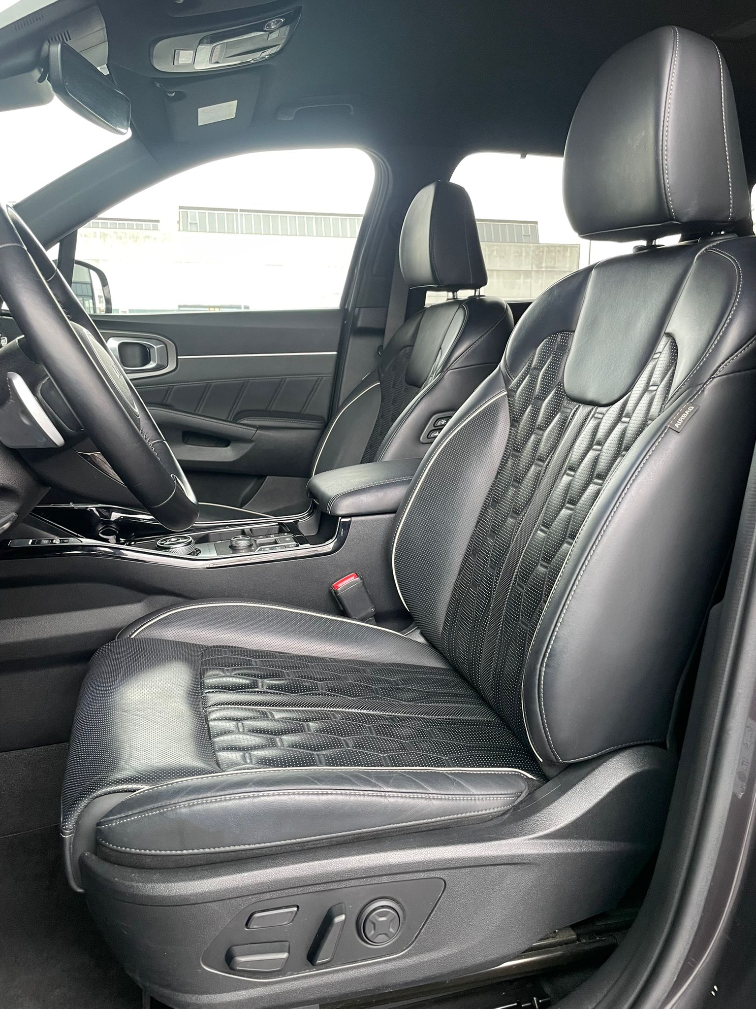KIA Sorento 1.6 T-GDi Plug-in Hybrid Style 7P-image-6