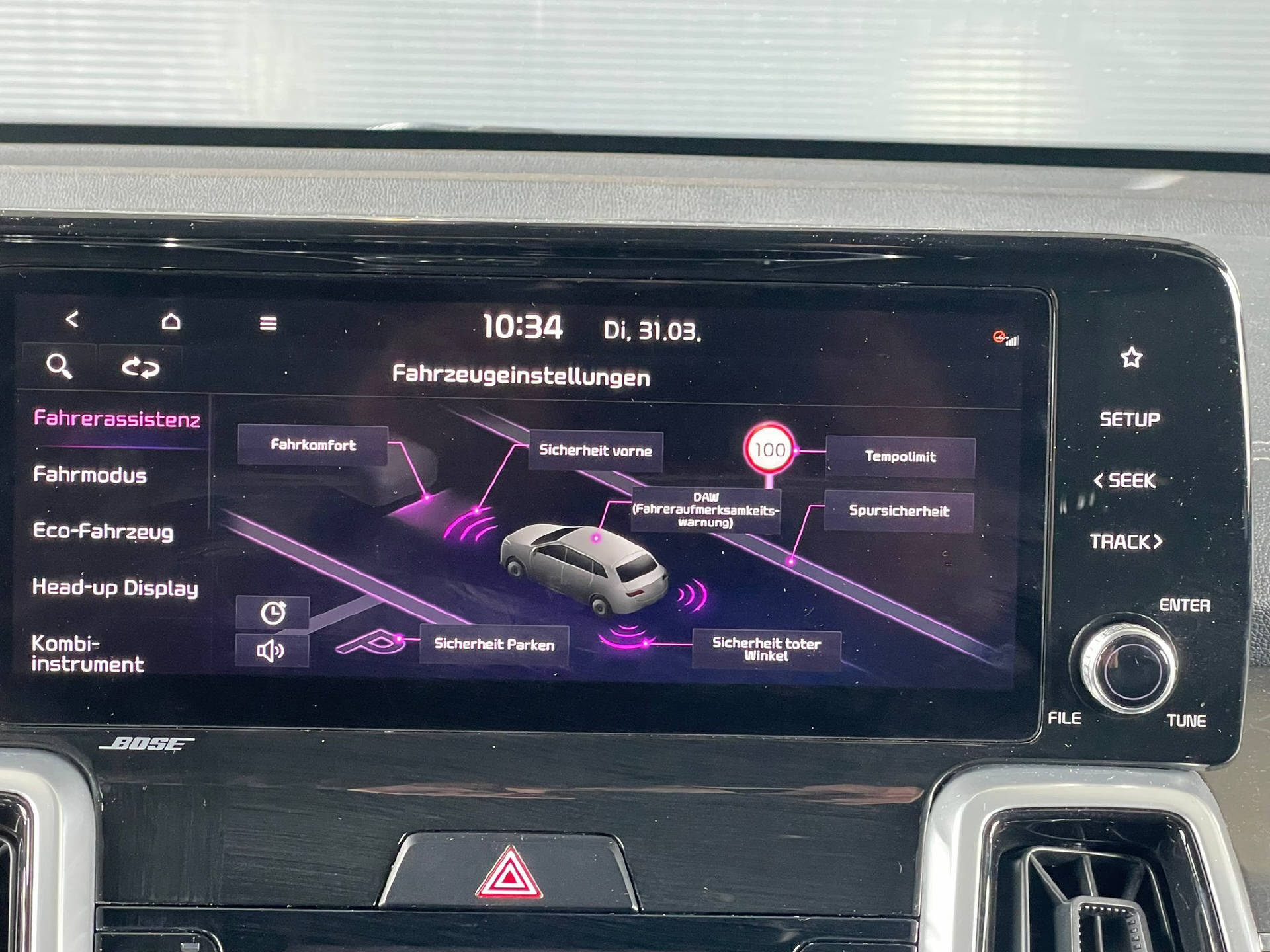 KIA Sorento 1.6 T-GDi Plug-in Hybrid Style 7P-image-14
