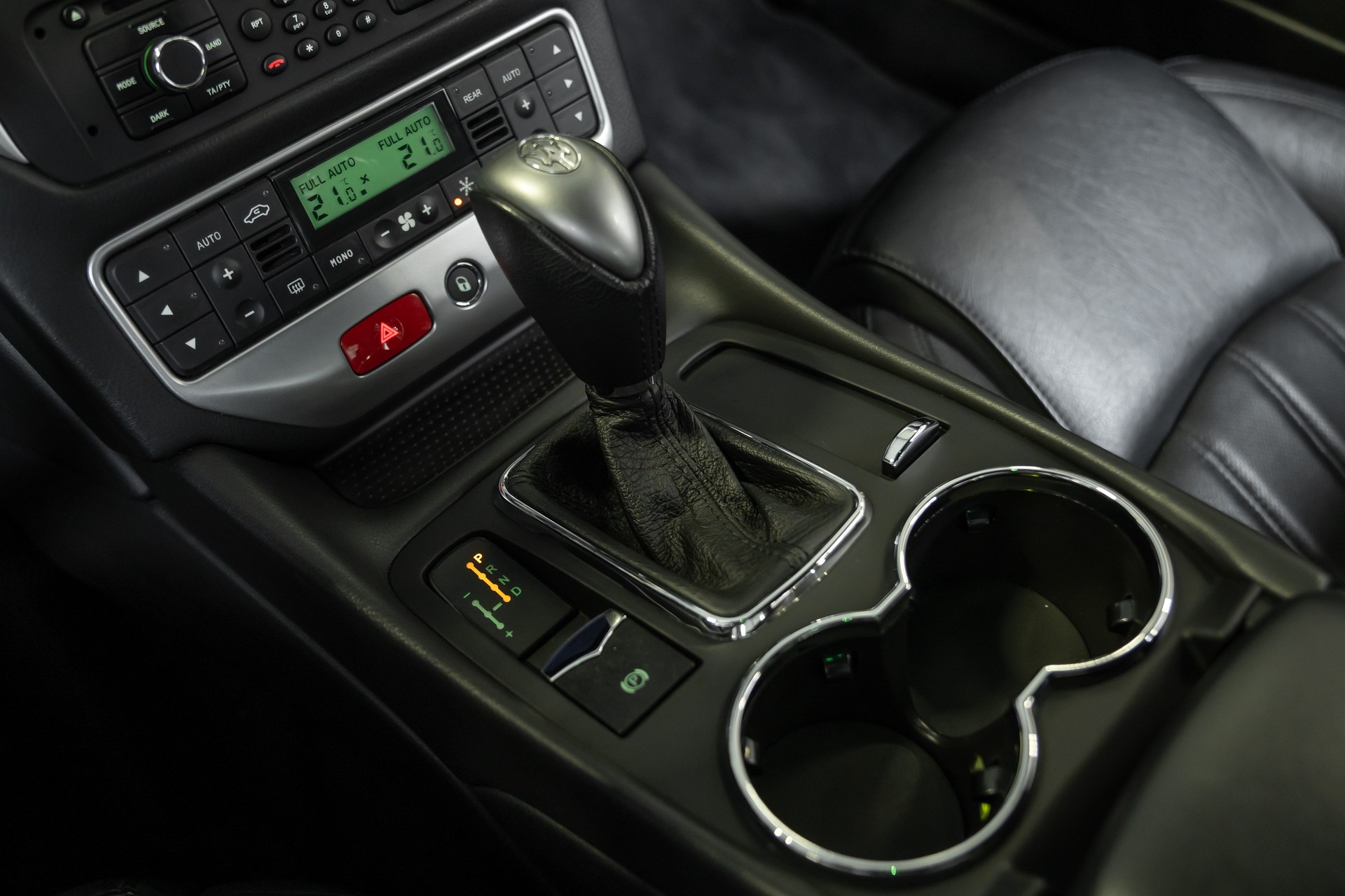 MASERATI GranTurismo S Automatica * 4,7 V8 MIT MEGA SOUND & SEHR VIEL FAHRSPASS * LEASING AB 440.- * OHNE ANZAHLUNG 665.- *-image-27